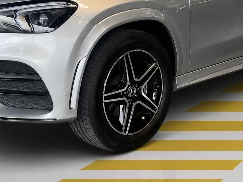 Mercedes-Benz-GLE 400 d-image-5