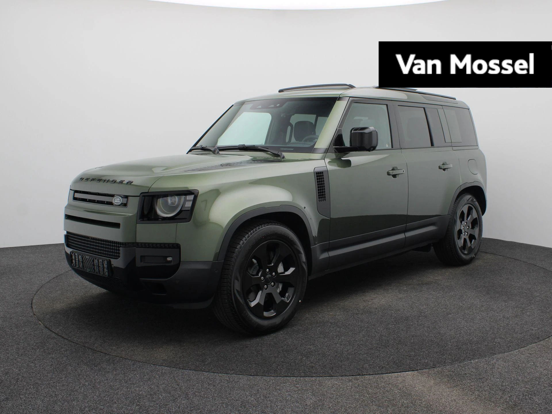 Land Rover-Defender-image-0