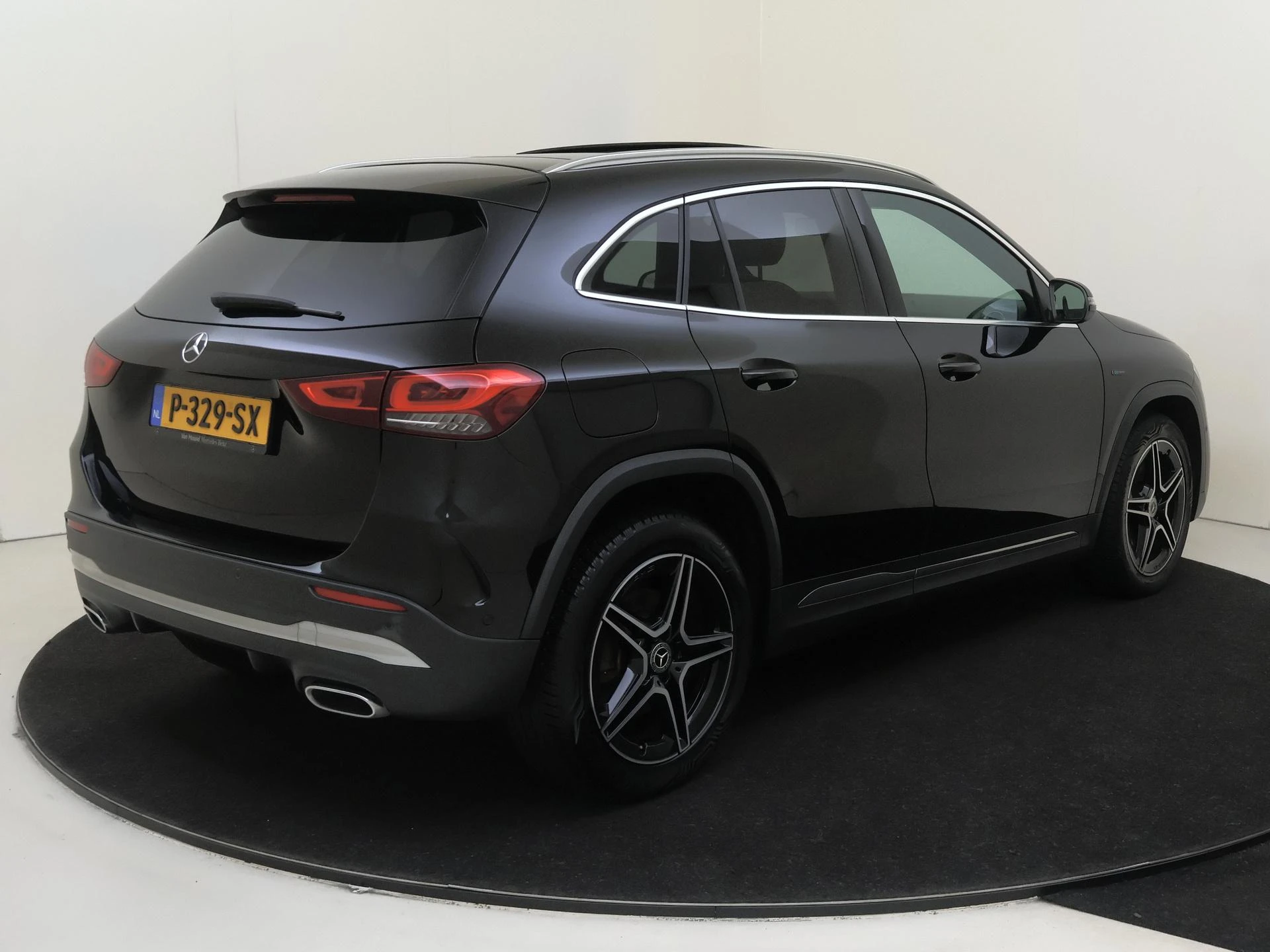 Mercedes-Benz GLA 250 e Business Solution AMG Limited