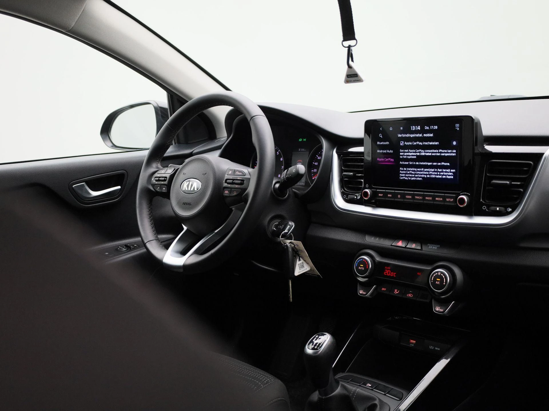 Kia-Stonic-image-34