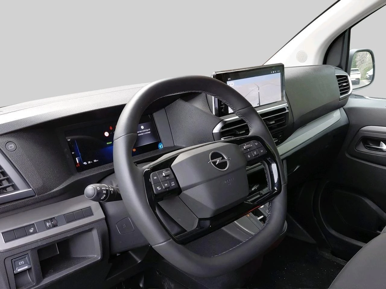 Opel-Vivaro-image-8