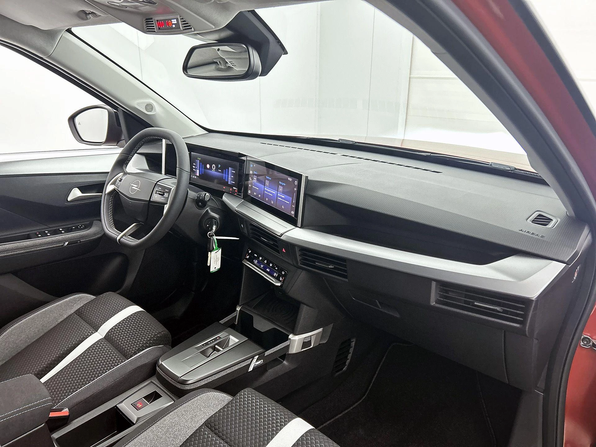 Opel-Frontera-image-19