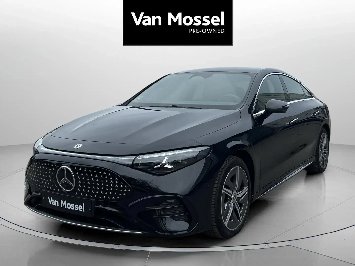 Mercedes-Benz-CLA-image-0