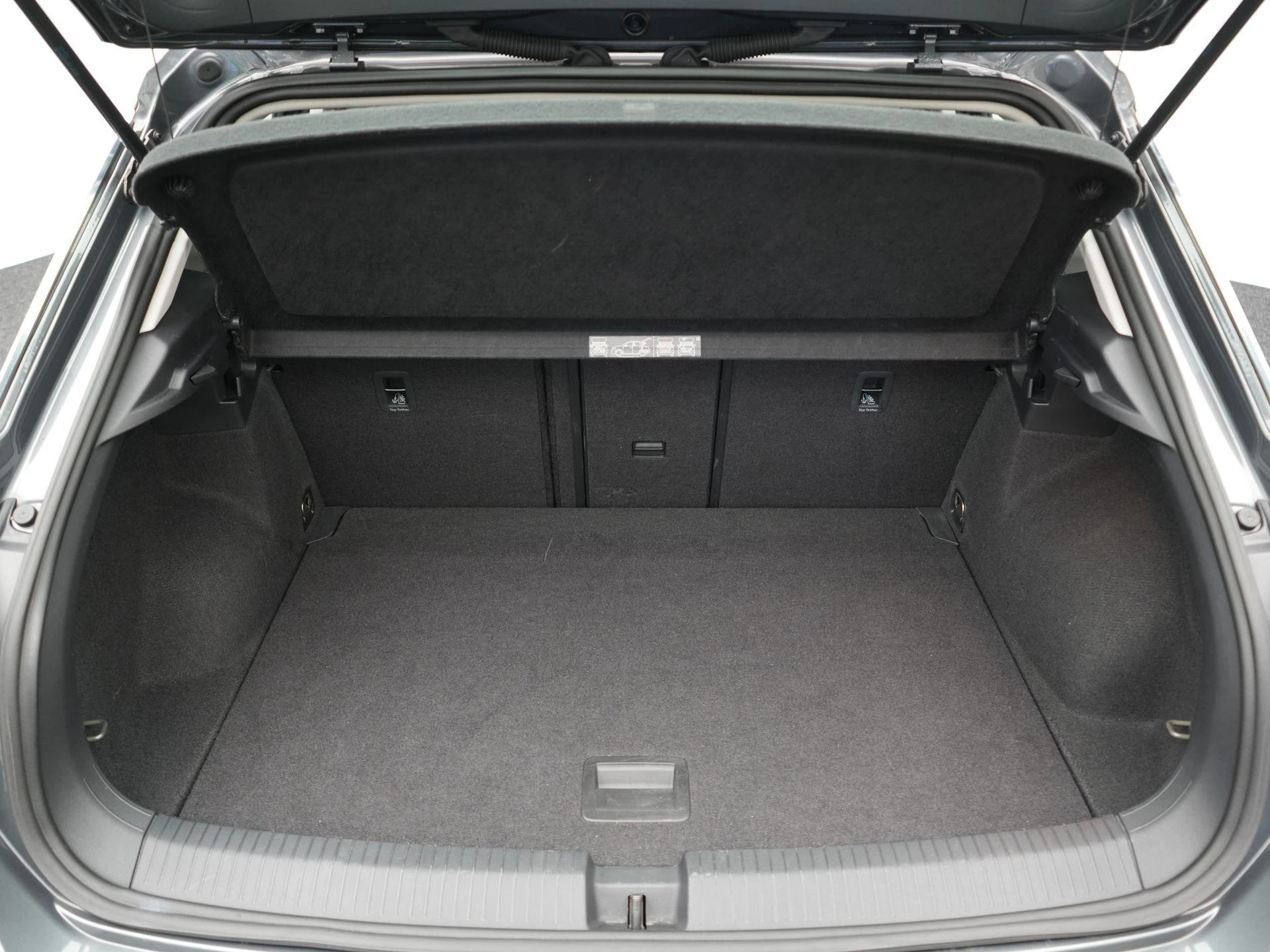 Volkswagen-T-Roc-image-28