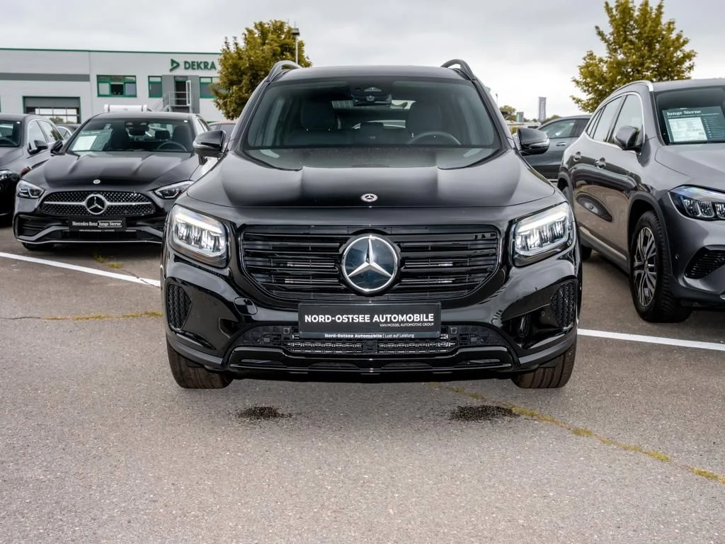 Mercedes-Benz-GLB 200 d-image-3