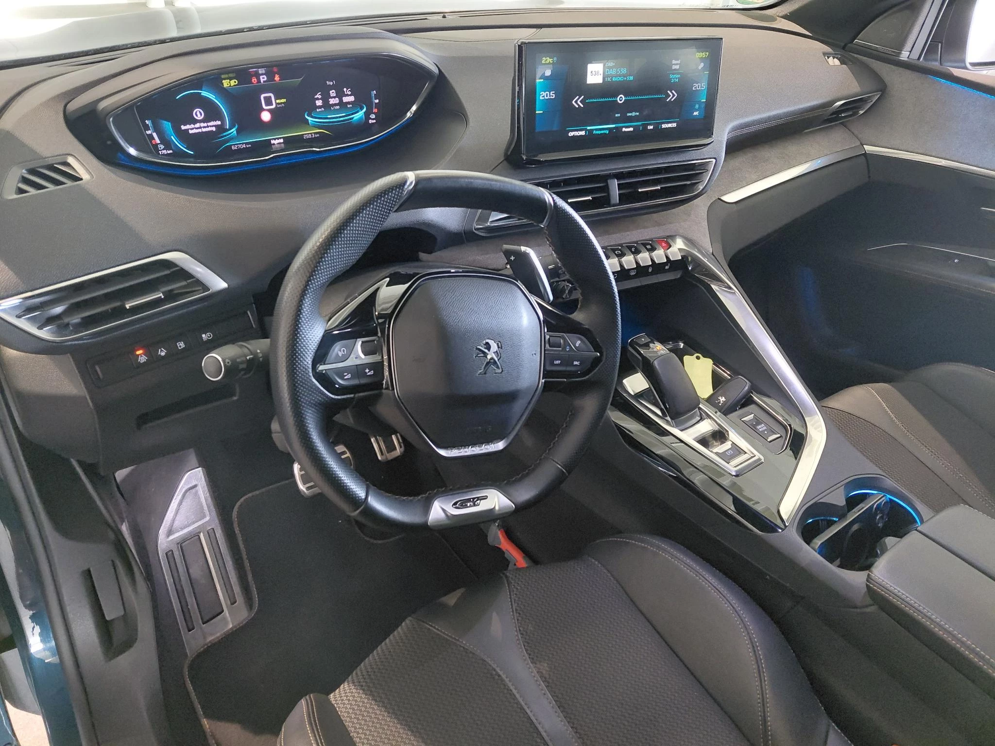 Peugeot 3008 1.6 HYbrid 225 GT