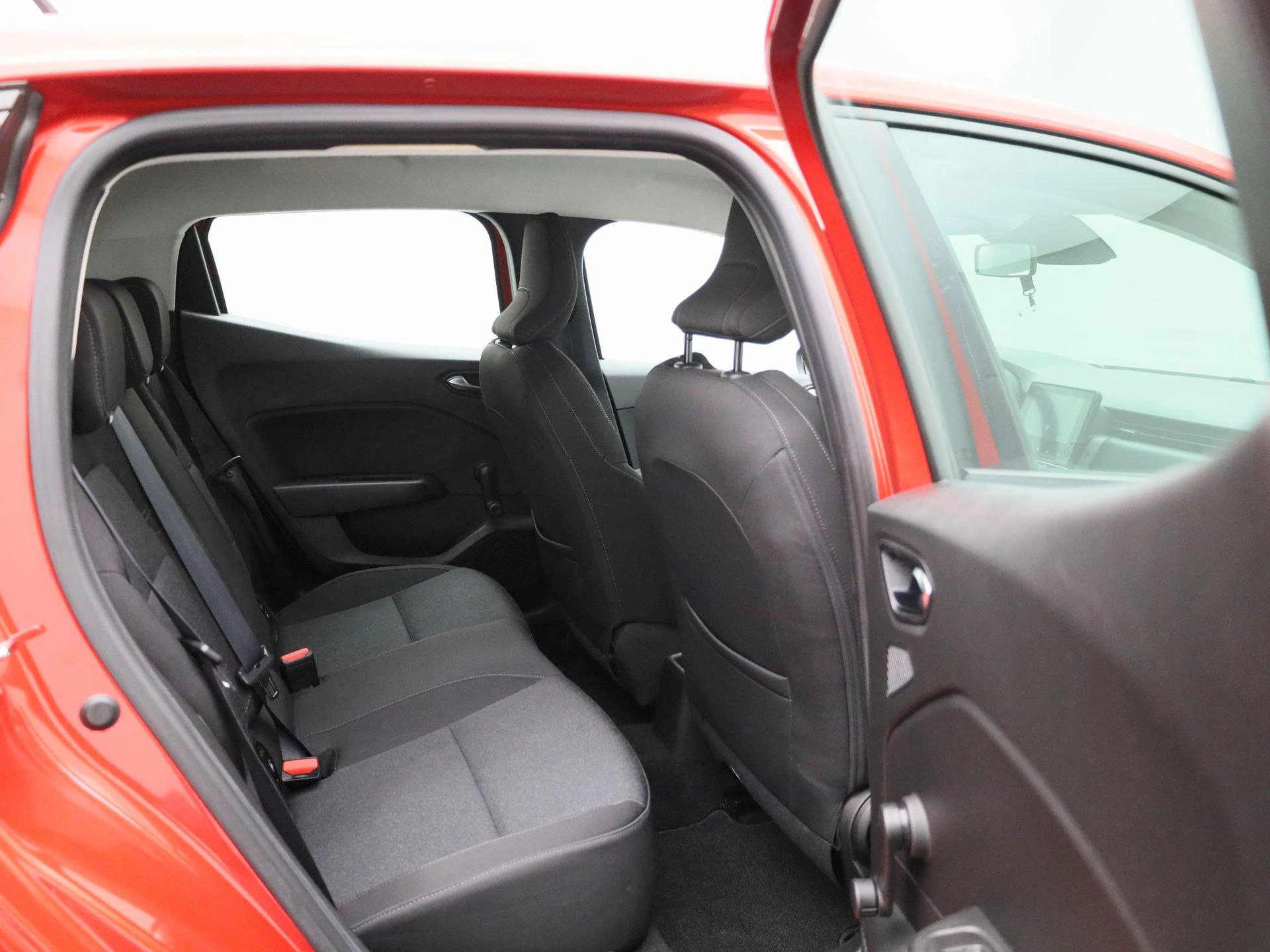 Renault-Clio-image-30