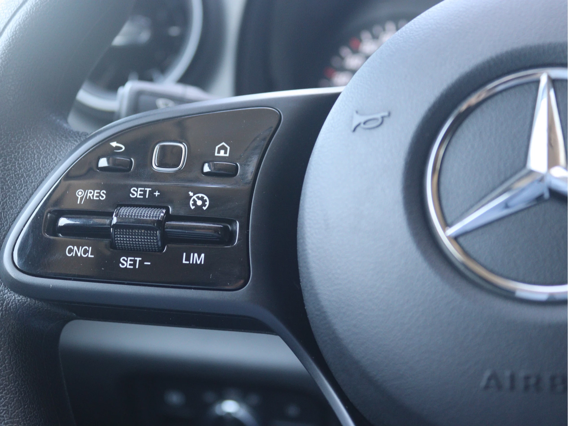 Mercedes-Benz-Citan-image-6