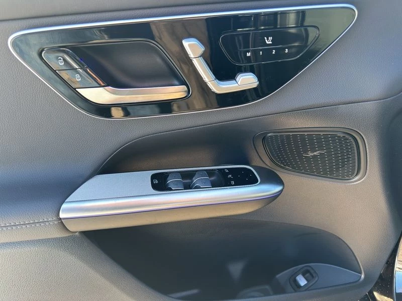 Mercedes-Benz-GLC-image-18
