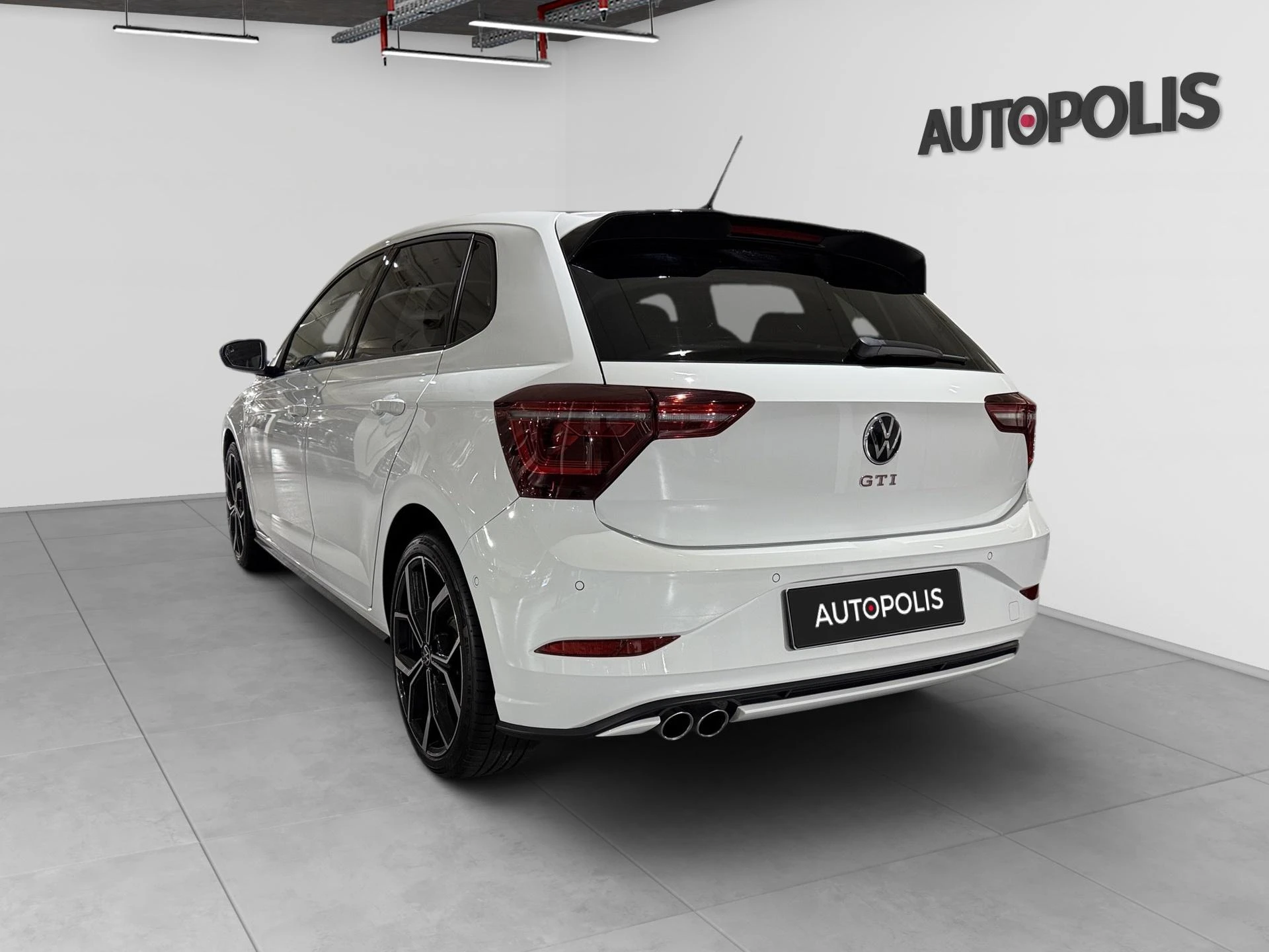 Volkswagen-Polo-image-18