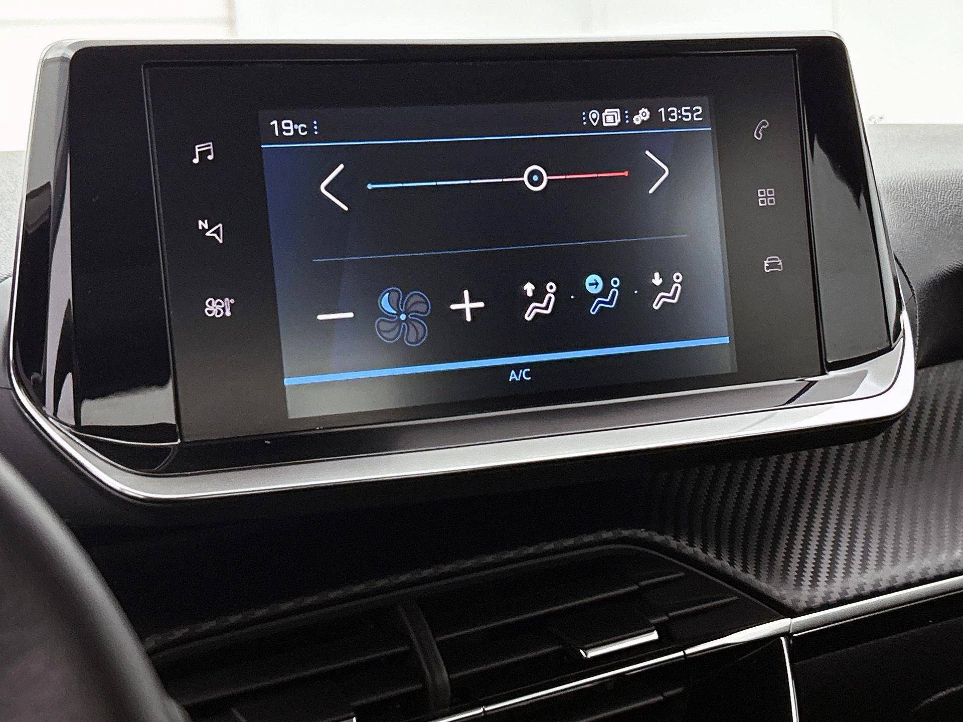 Peugeot-208-image-22