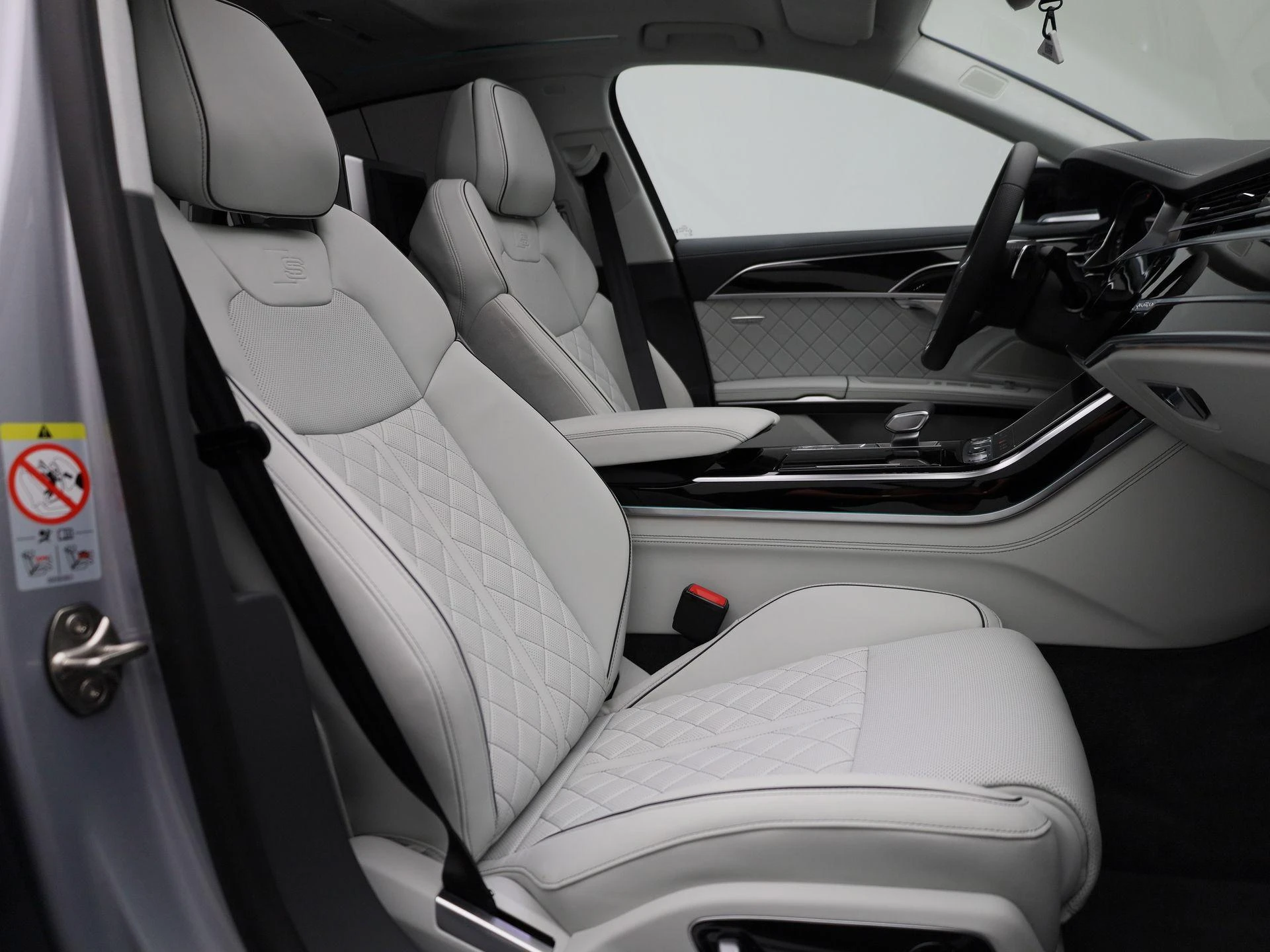Audi-A8-image-44