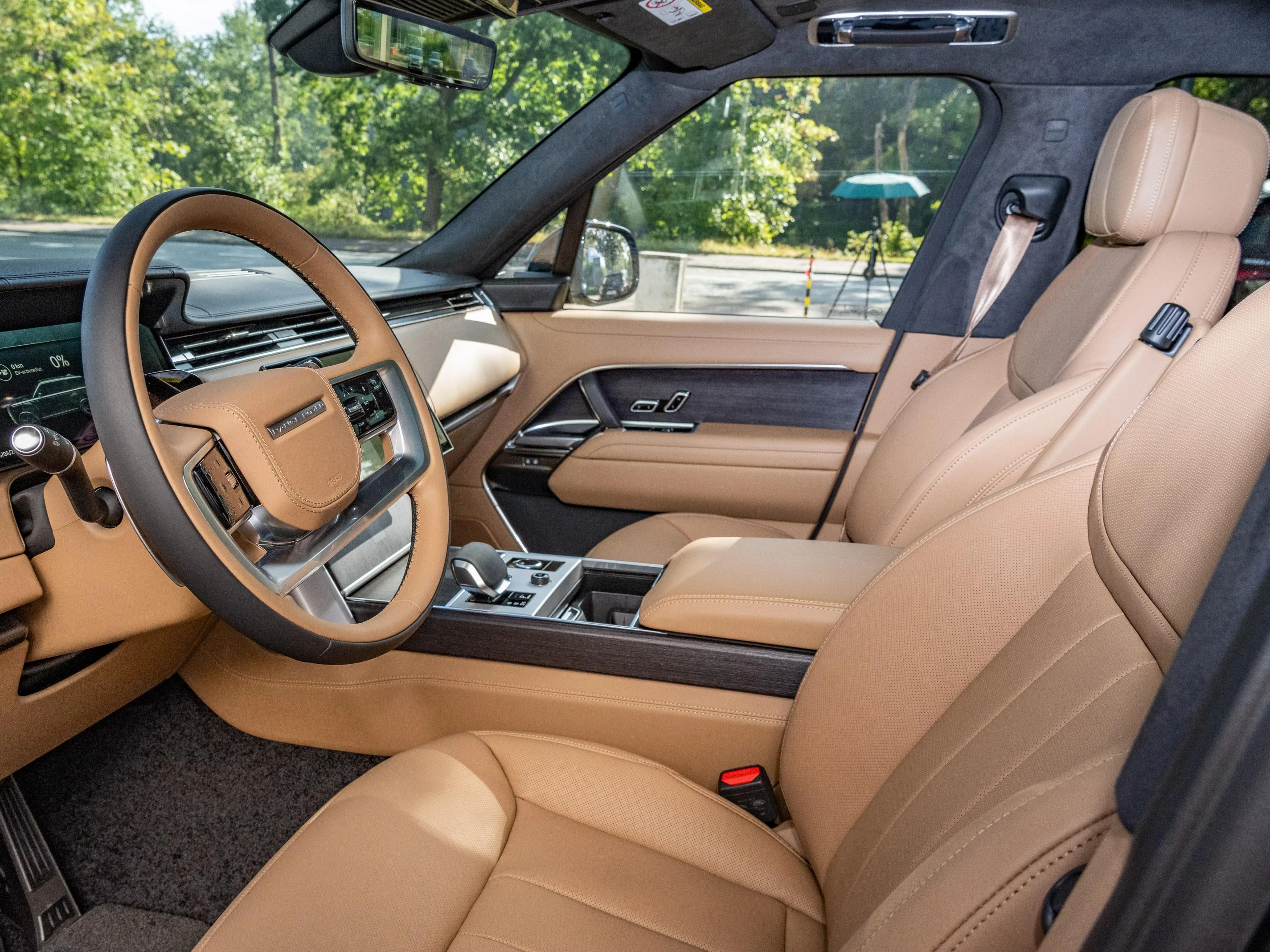 Land Rover-Range Rover-image-7