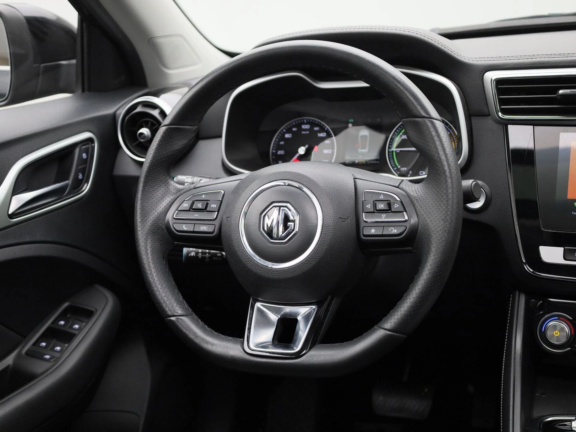 MG-ZS EV-image-9