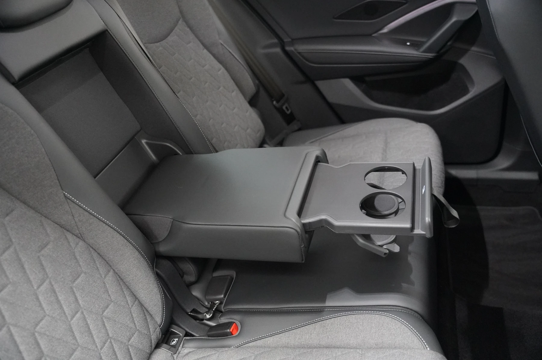Volkswagen-Tiguan-image-10