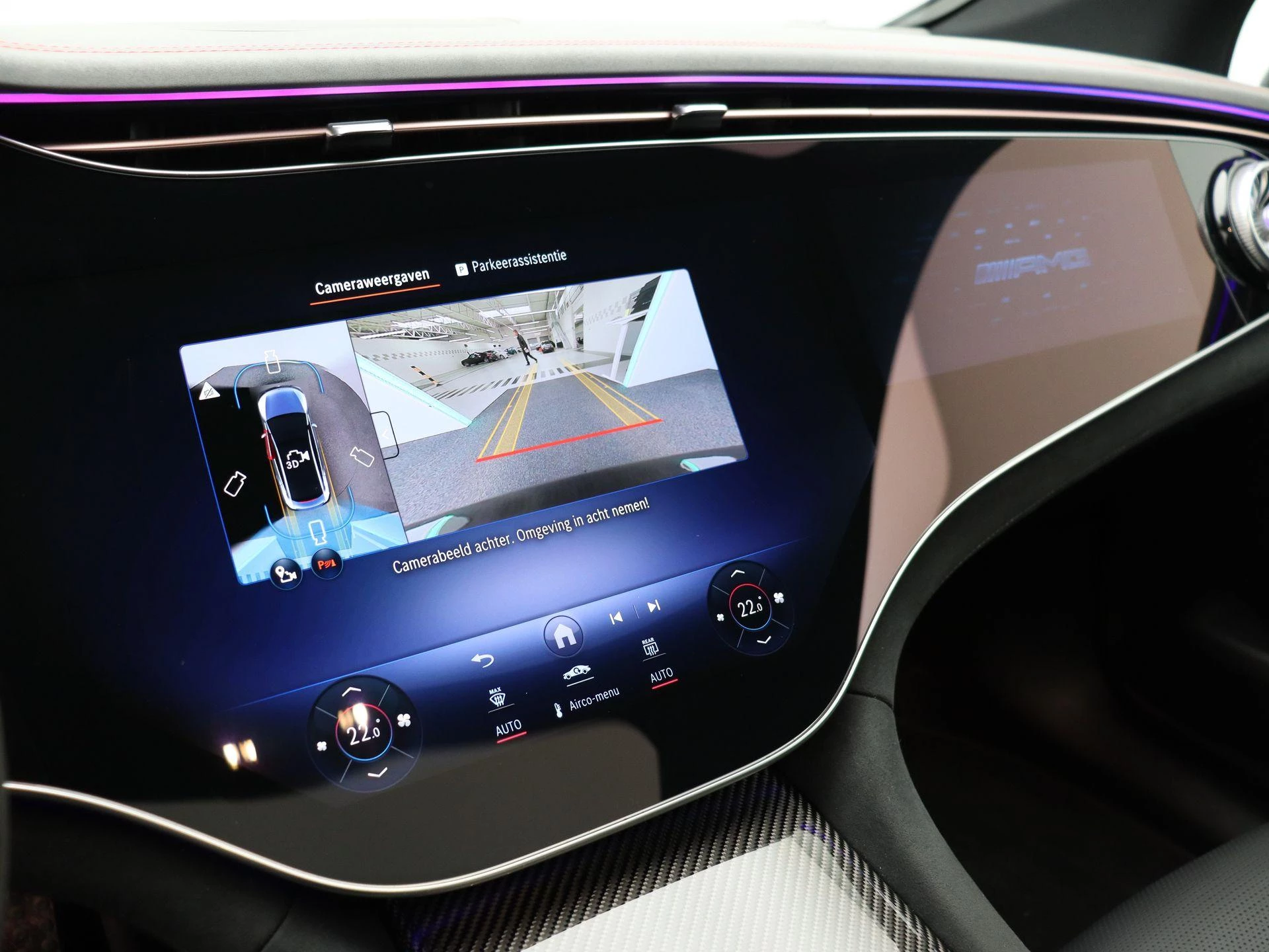 Mercedes-Benz-EQE-image-13