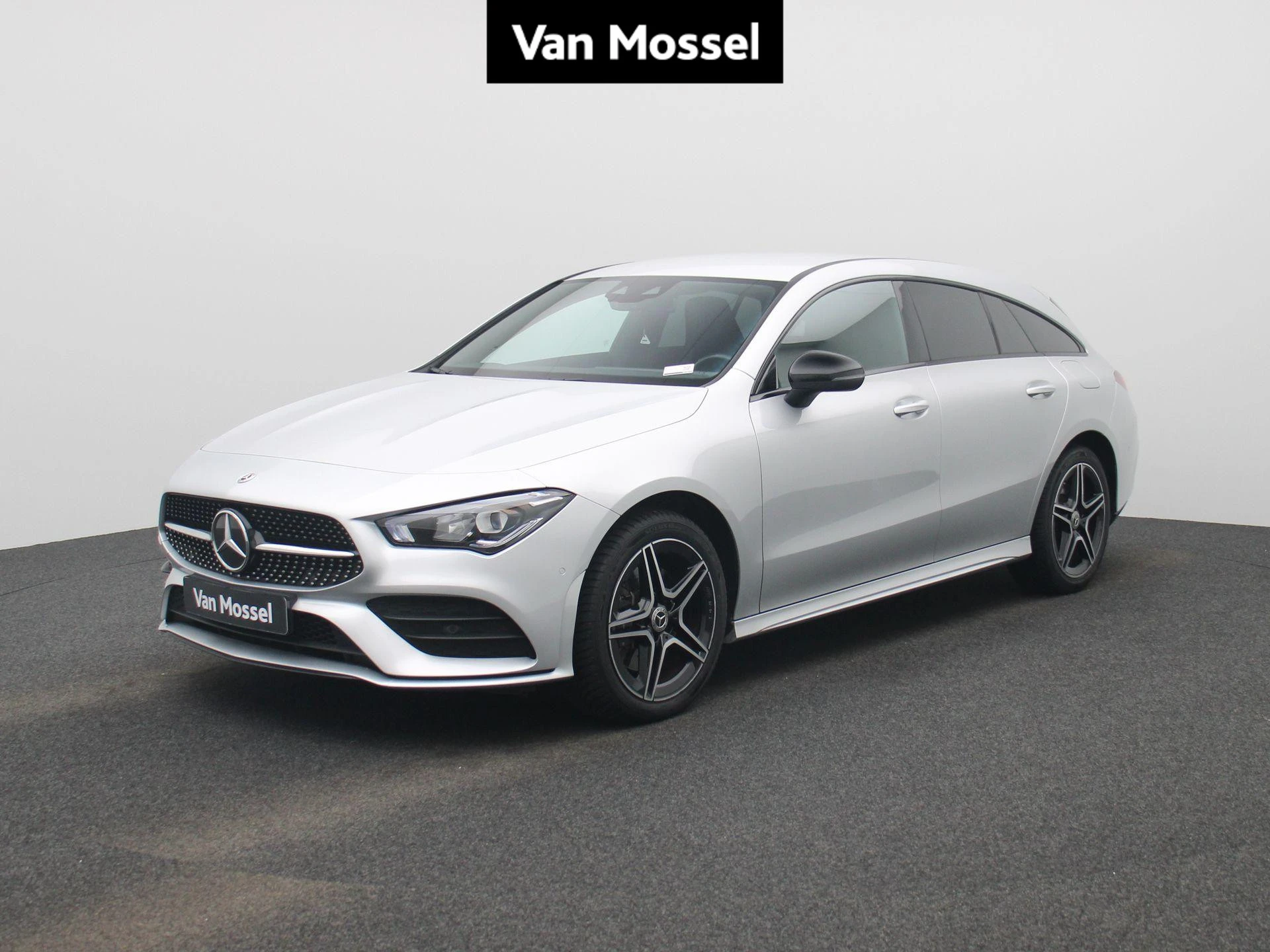 Mercedes-Benz-CLA-image-0