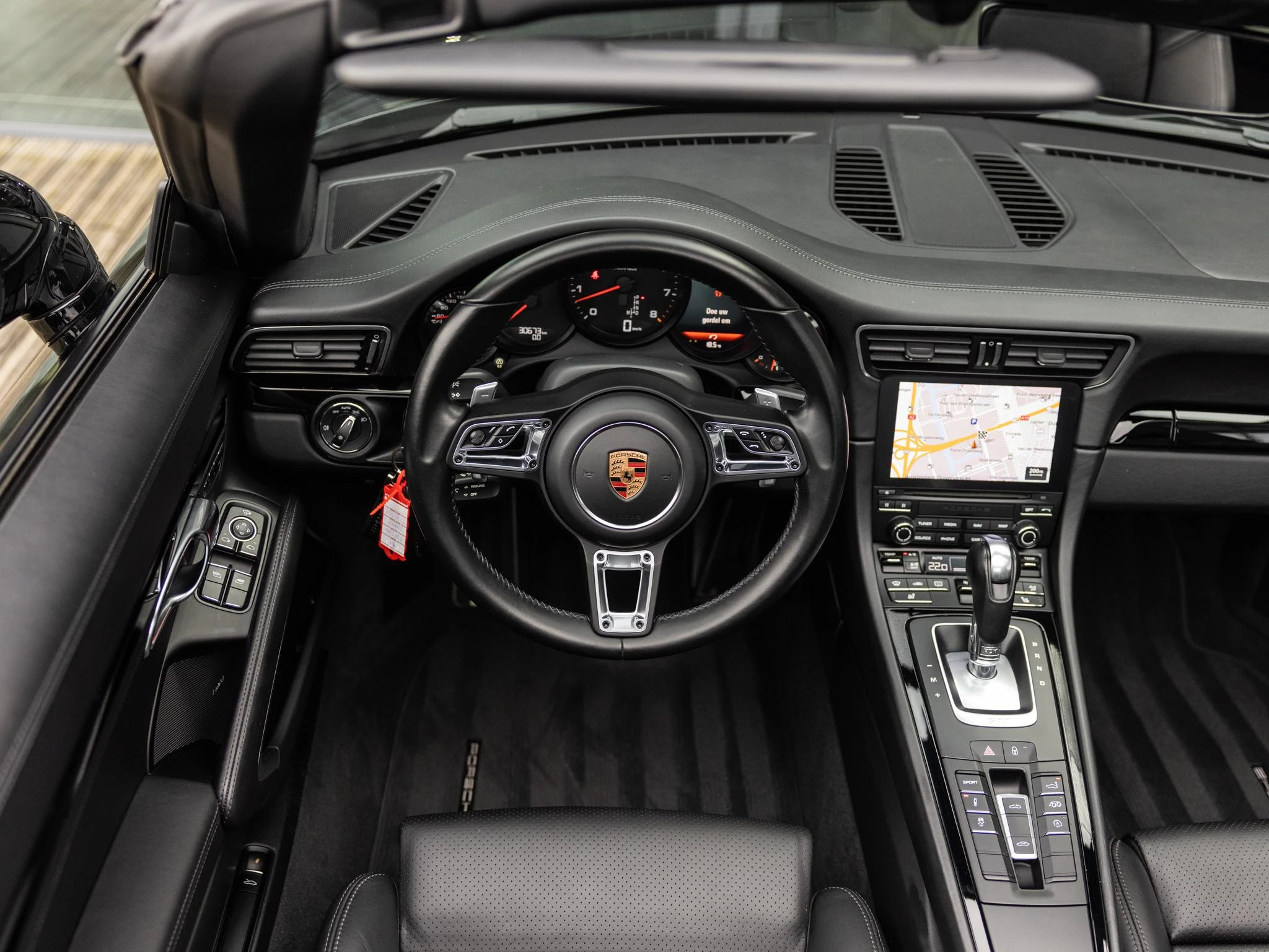 Porsche-911-image-14
