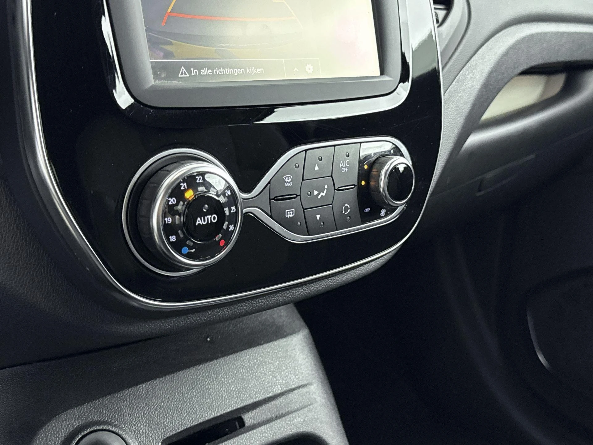 Renault-Captur-image-14