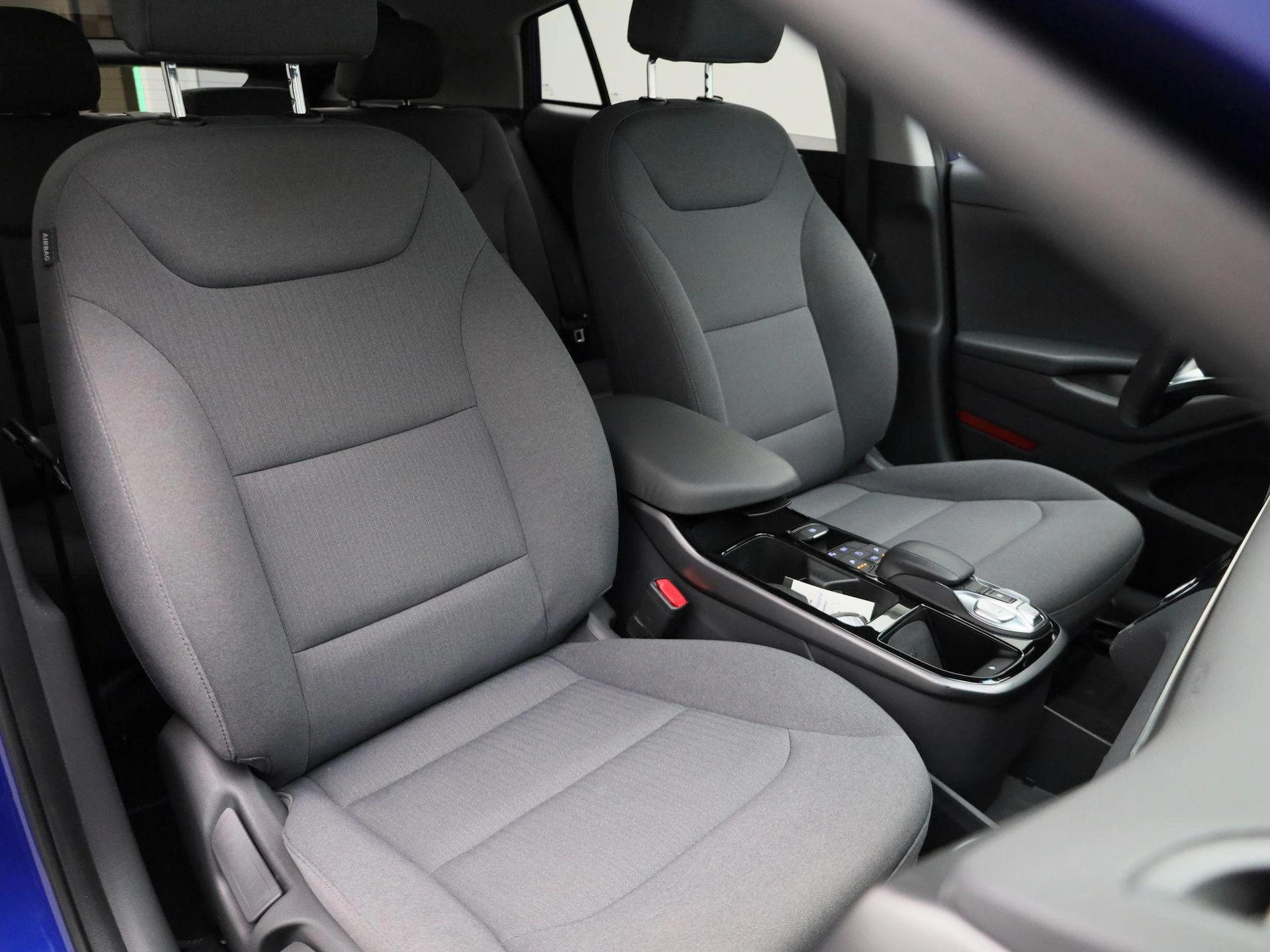 Hyundai-IONIQ-image-39