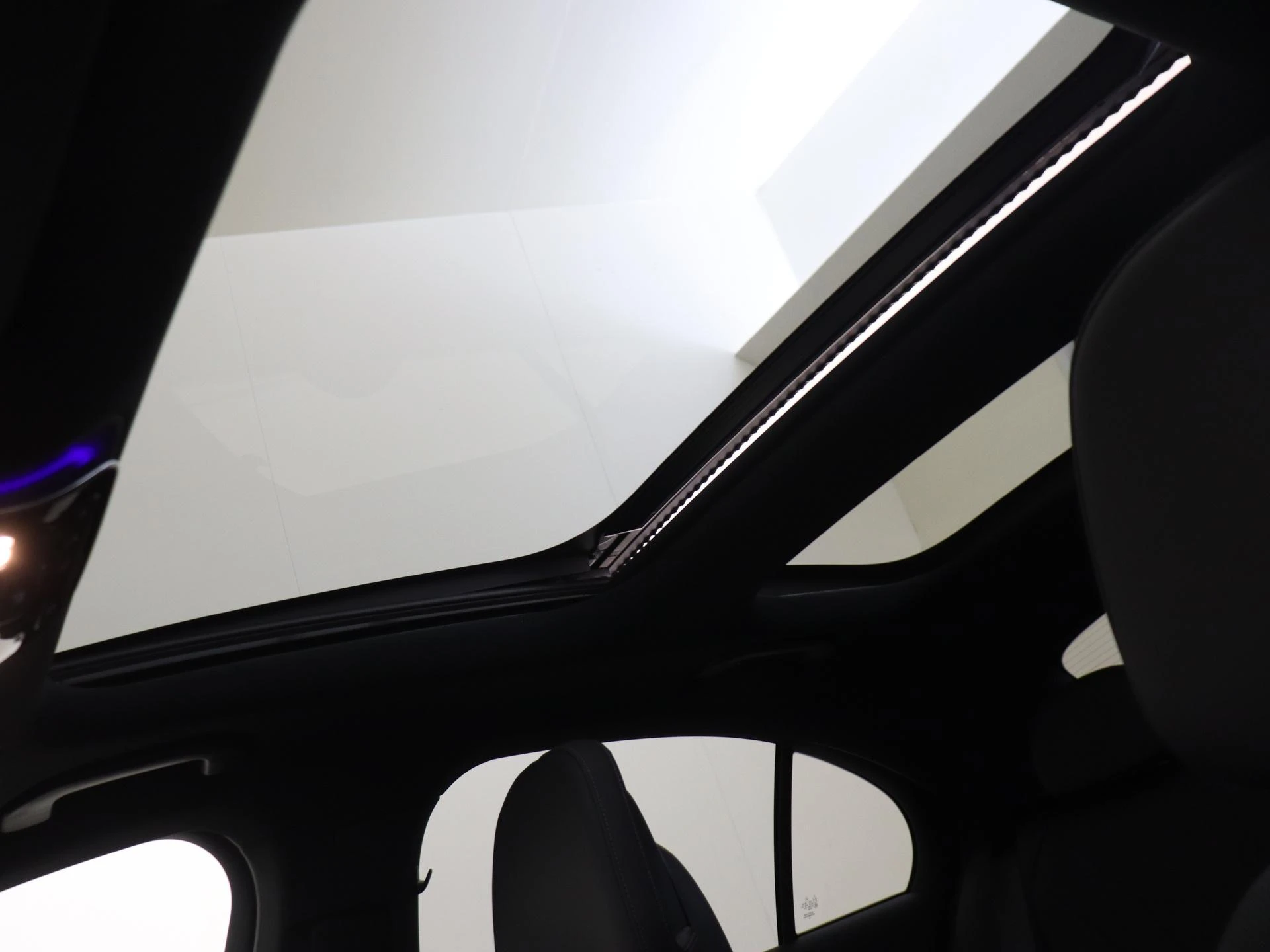 Mercedes-Benz-E-Klasse-image-26