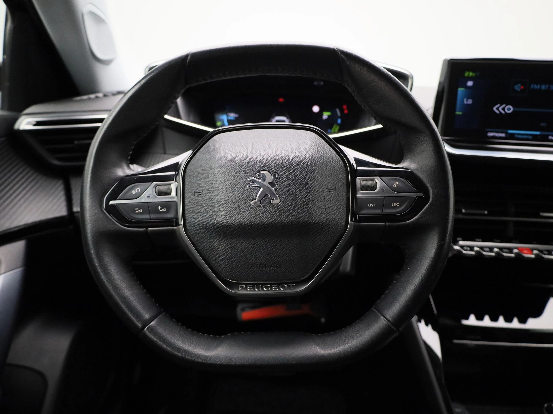 Peugeot e-2008