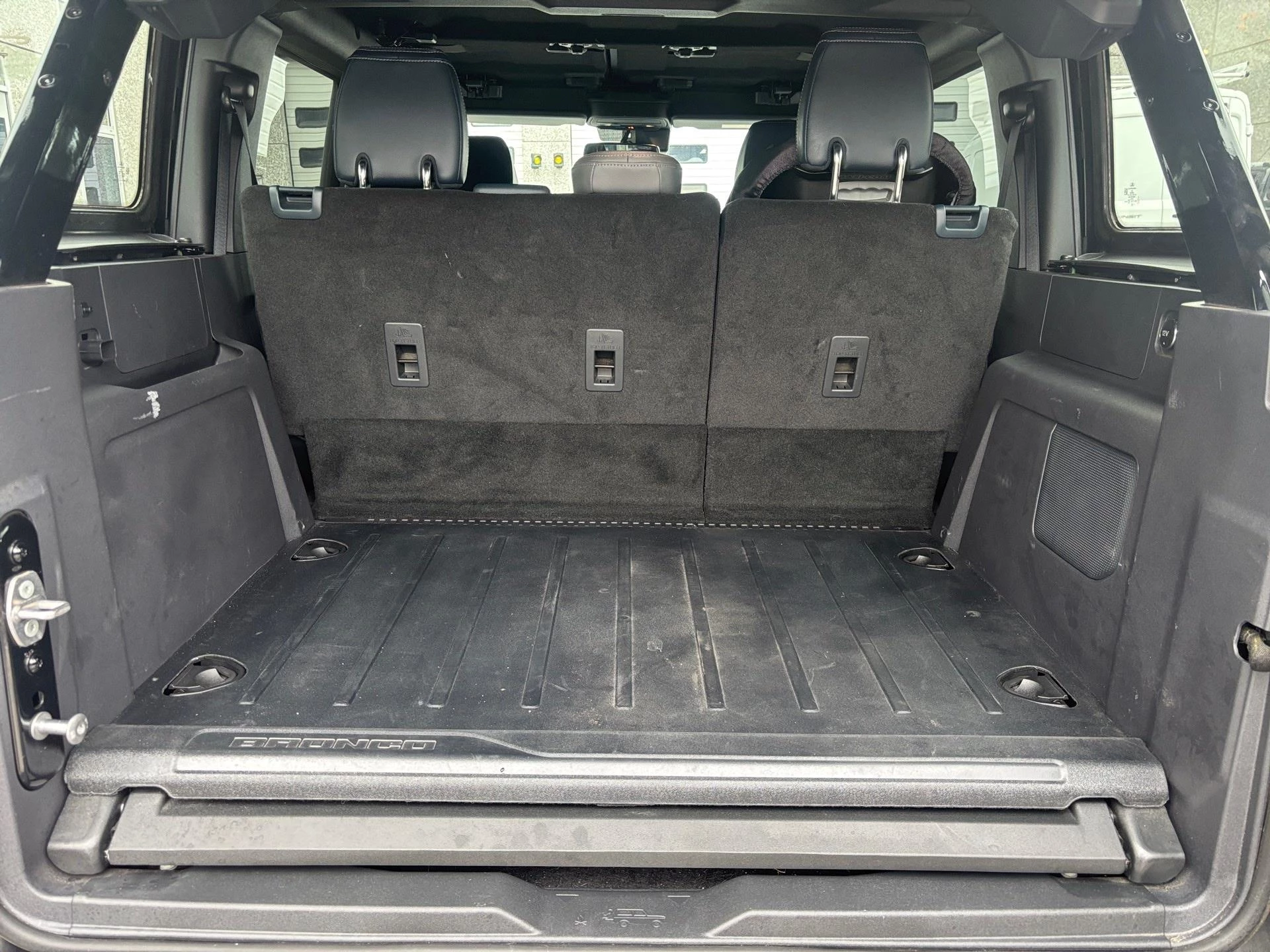 Ford-Bronco-image-11