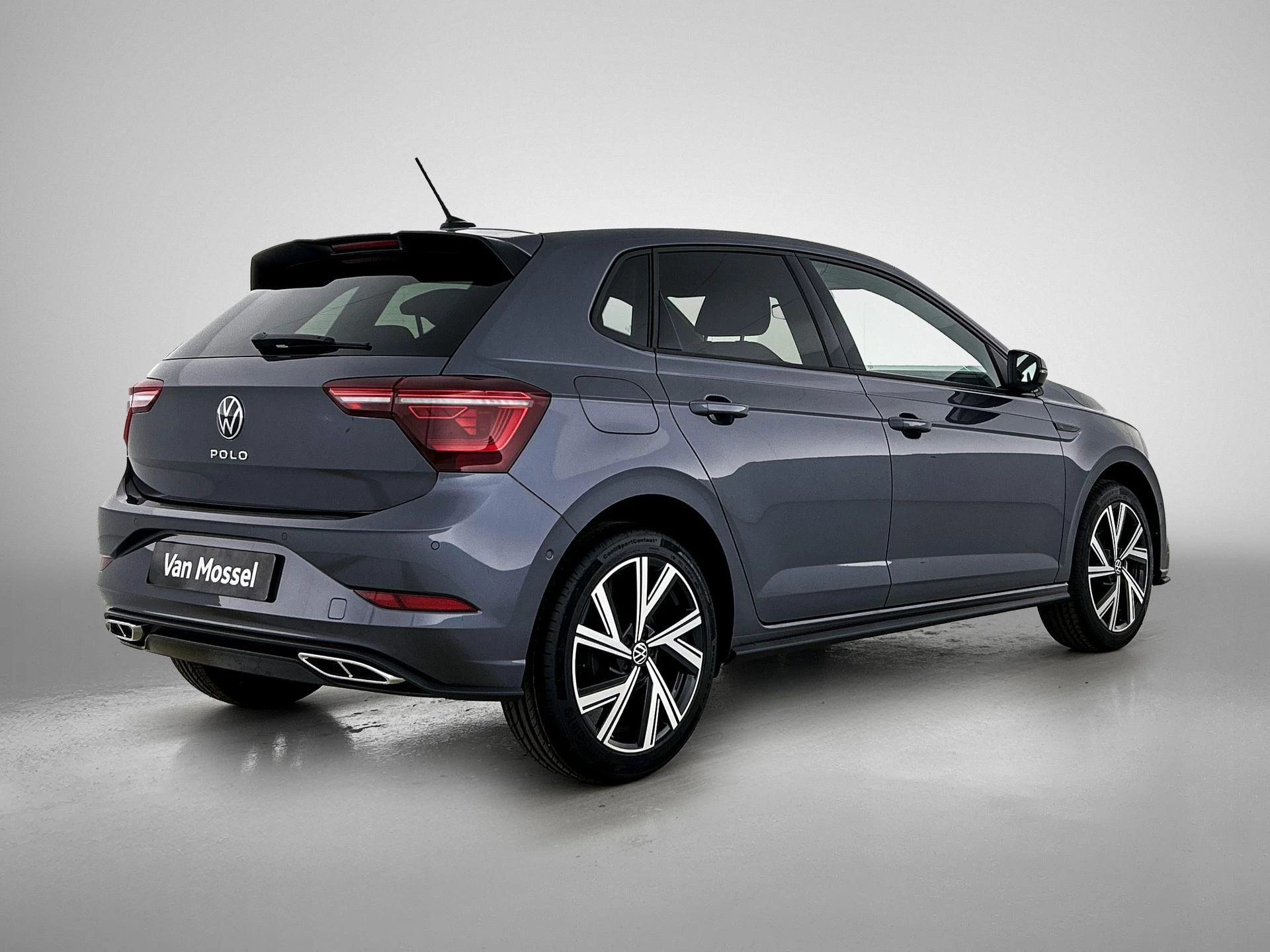 Volkswagen-Polo-image-3