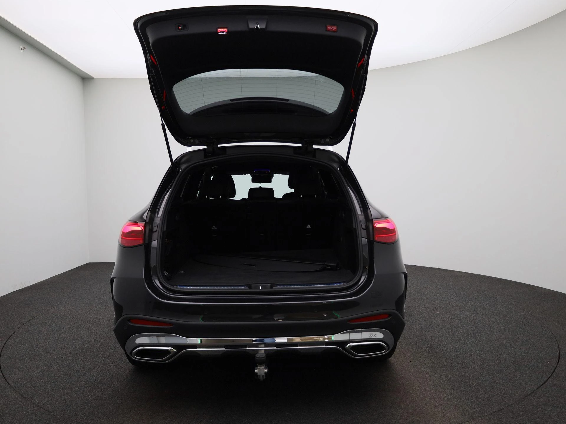 Mercedes-Benz-GLC-image-10