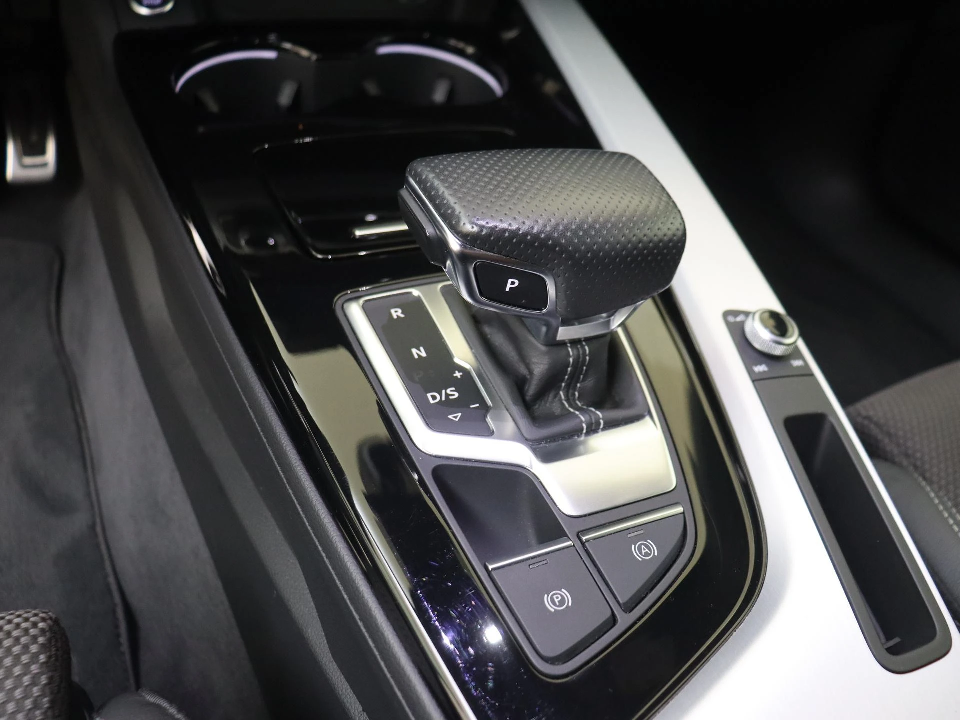 Audi-A4-image-13