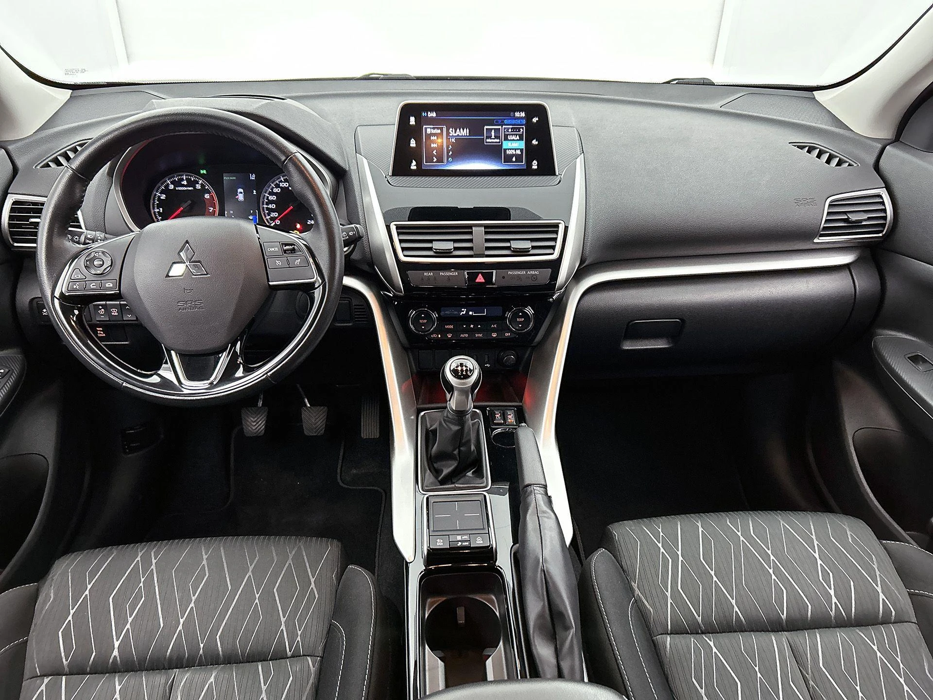 Mitsubishi-Eclipse Cross-image-20