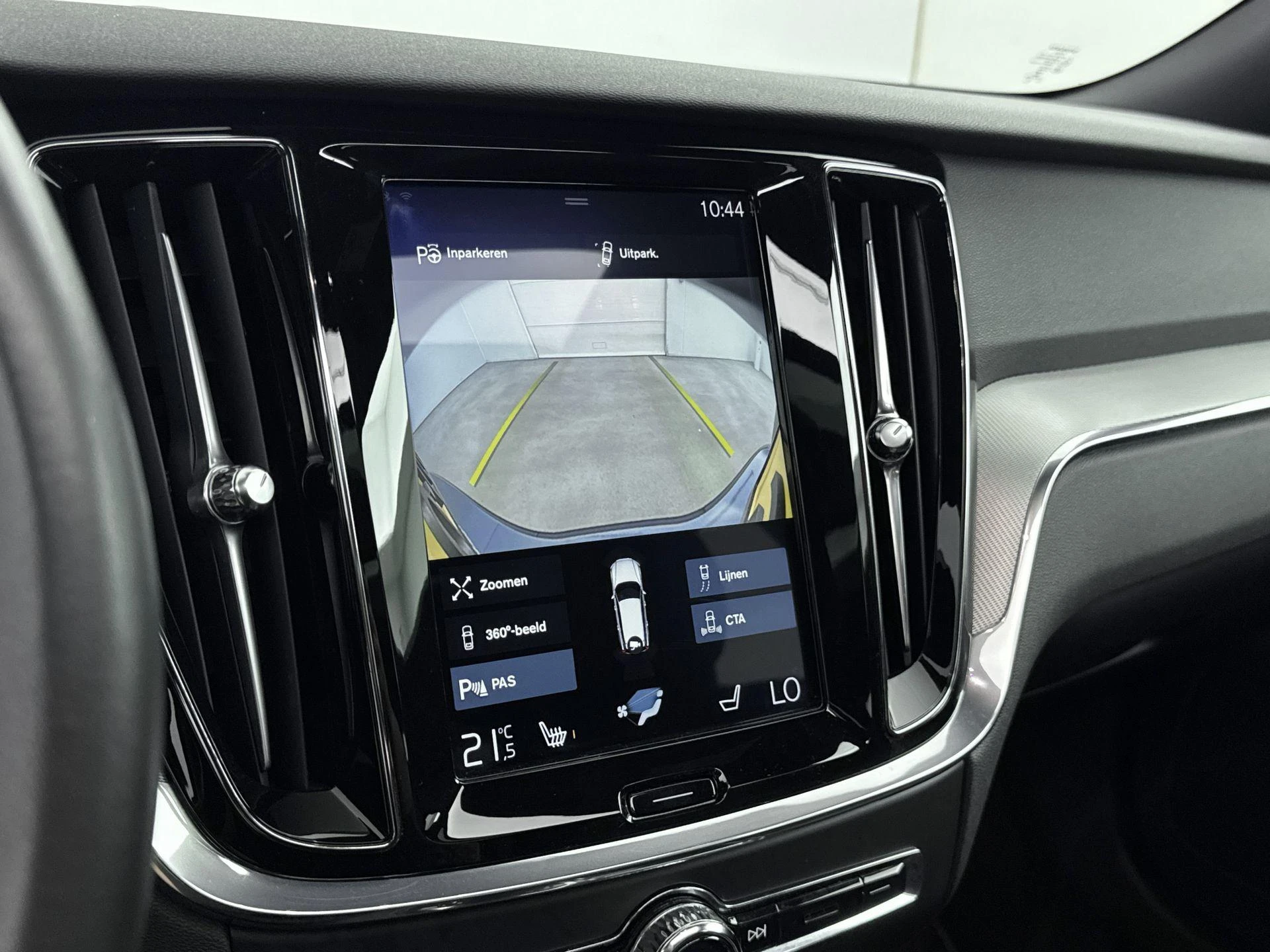 Volvo-V60-image-10