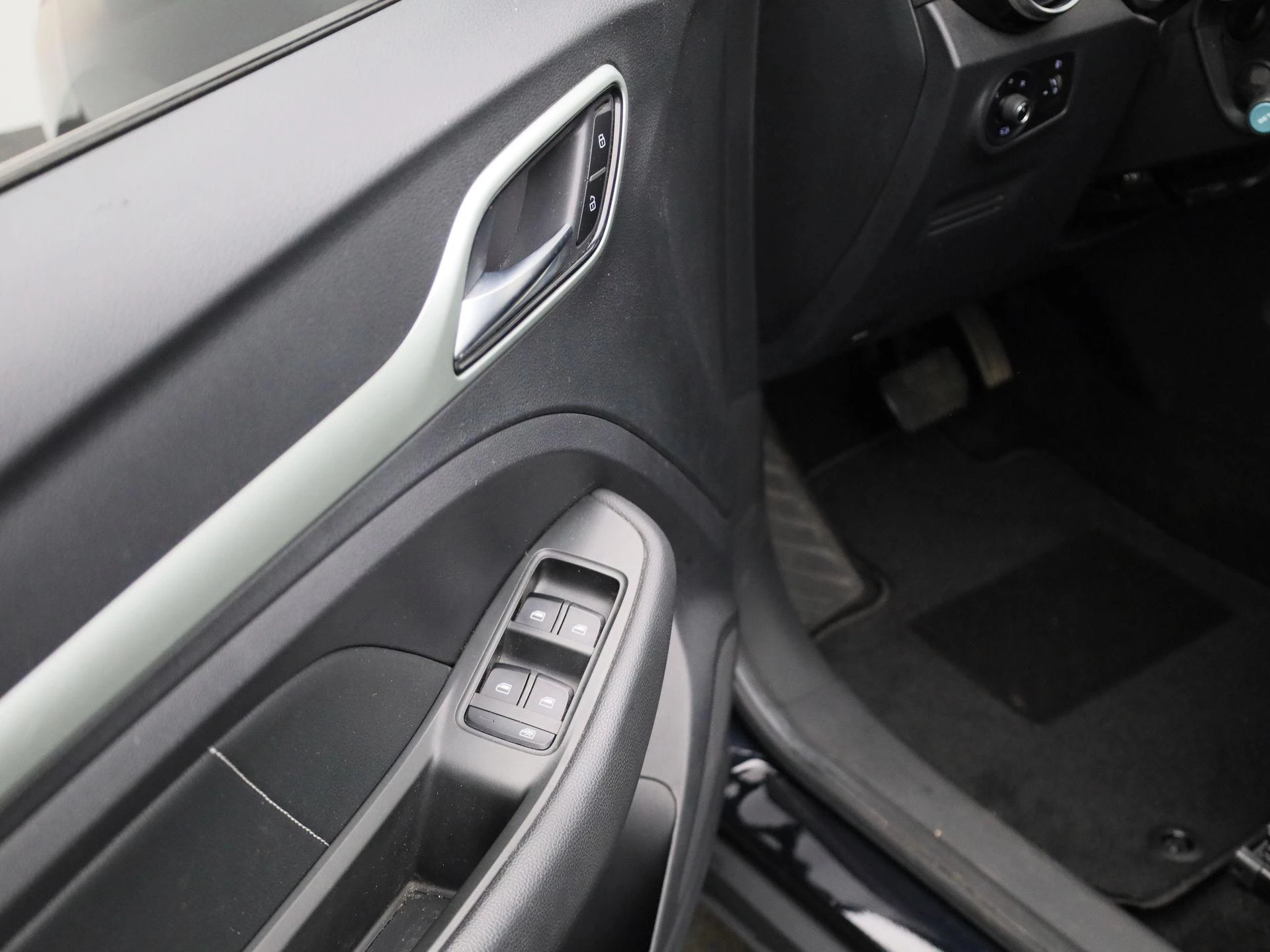 MG-ZS EV-image-21