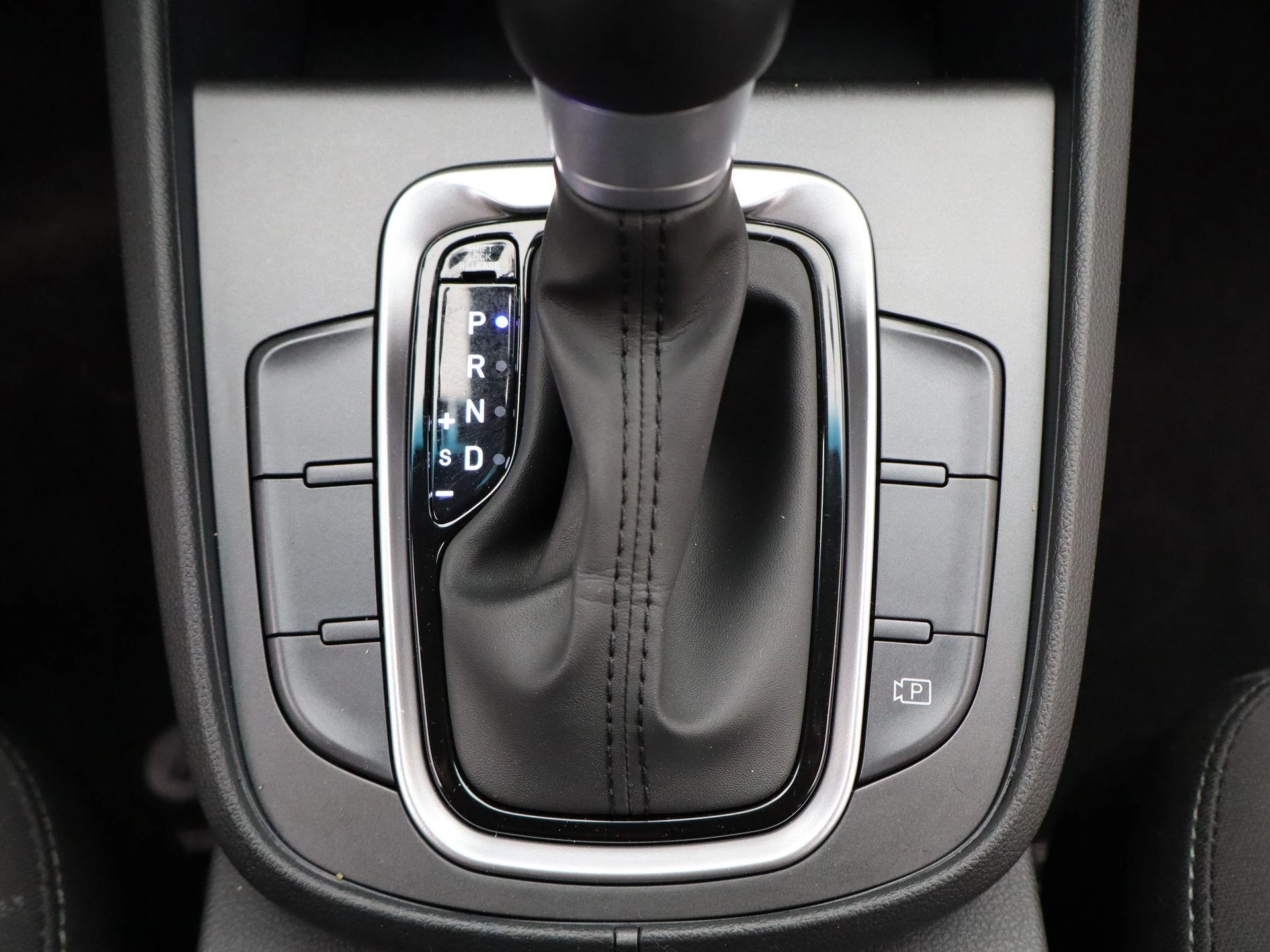 Hyundai-Kona-image-21