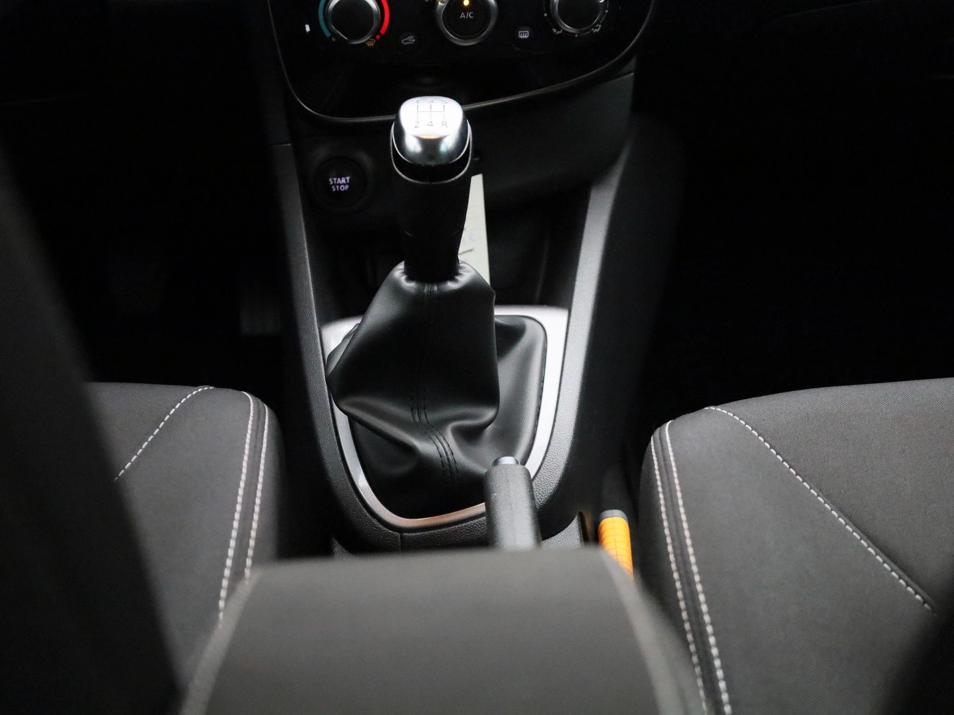 Renault-Clio-image-9