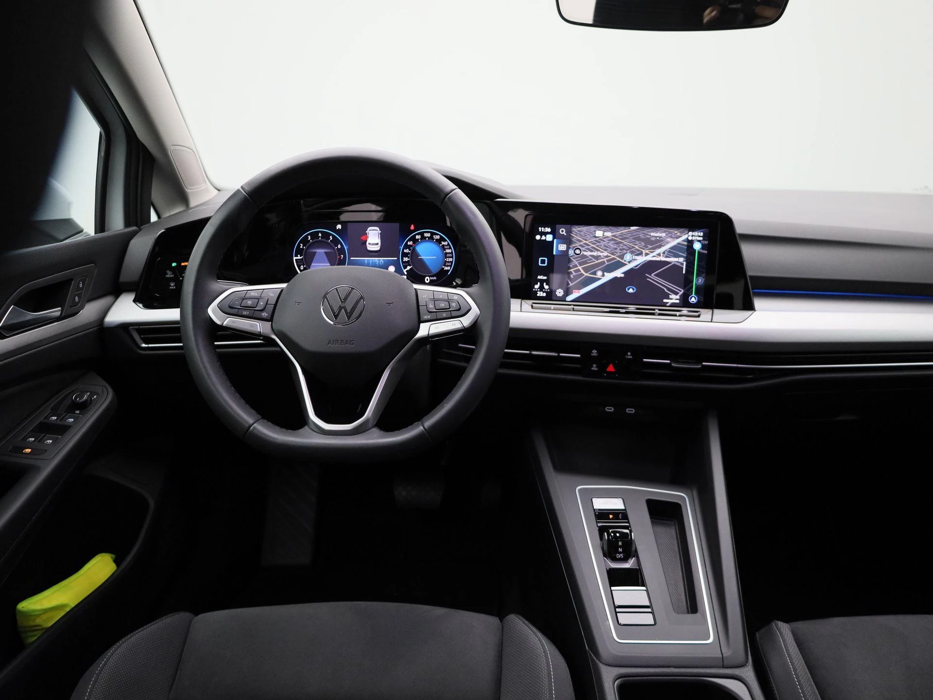 Volkswagen-Golf-image-6