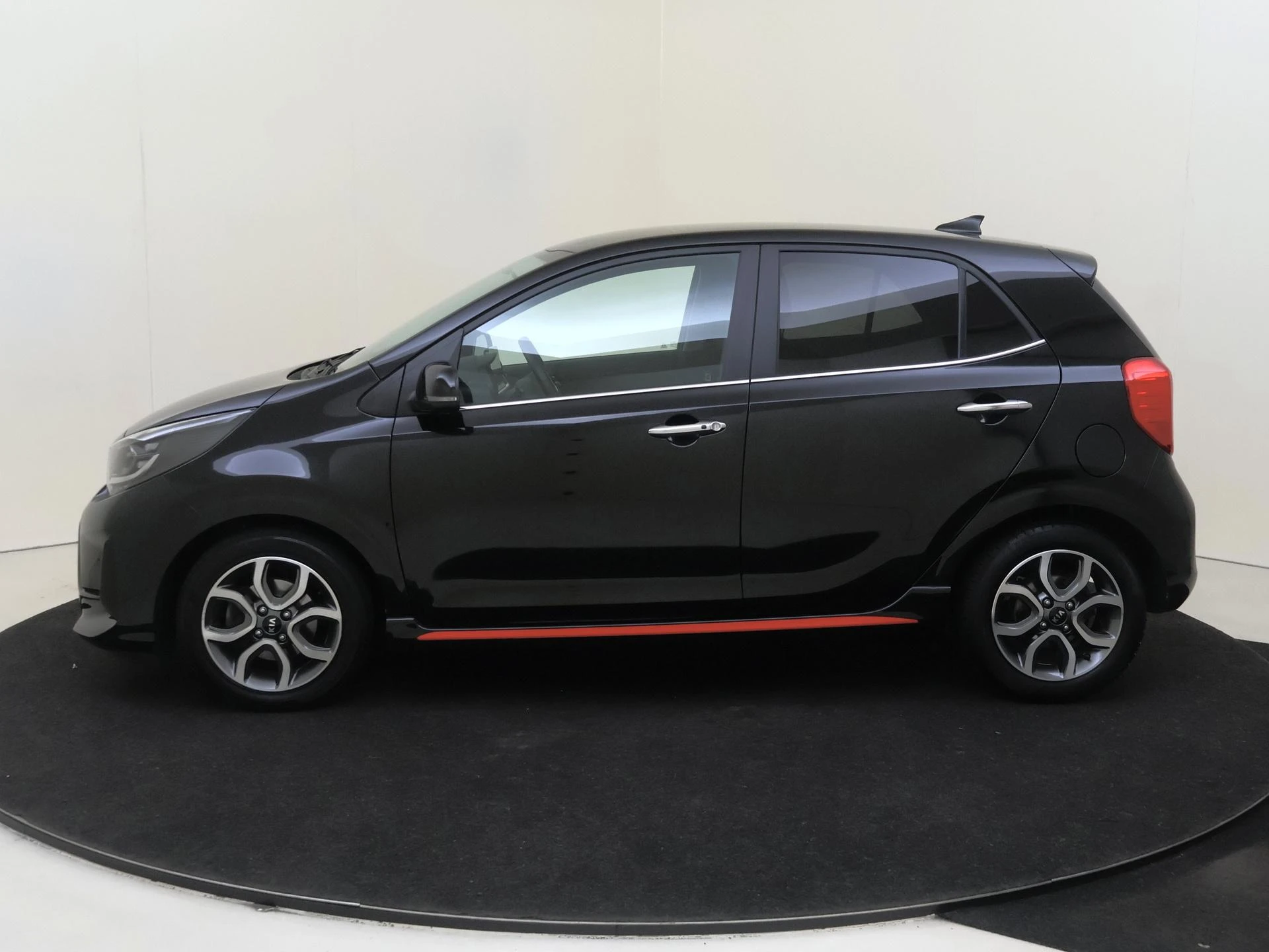 Kia-Picanto-image-7