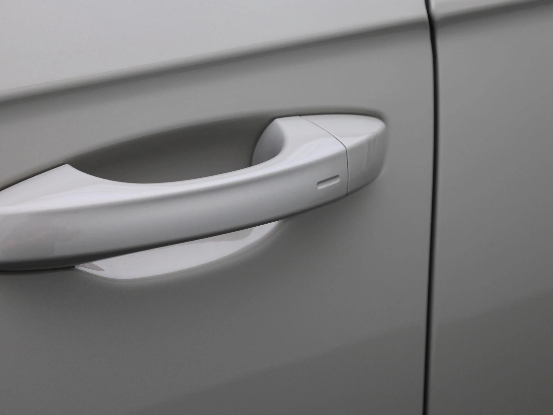 Volkswagen-Touareg-image-18