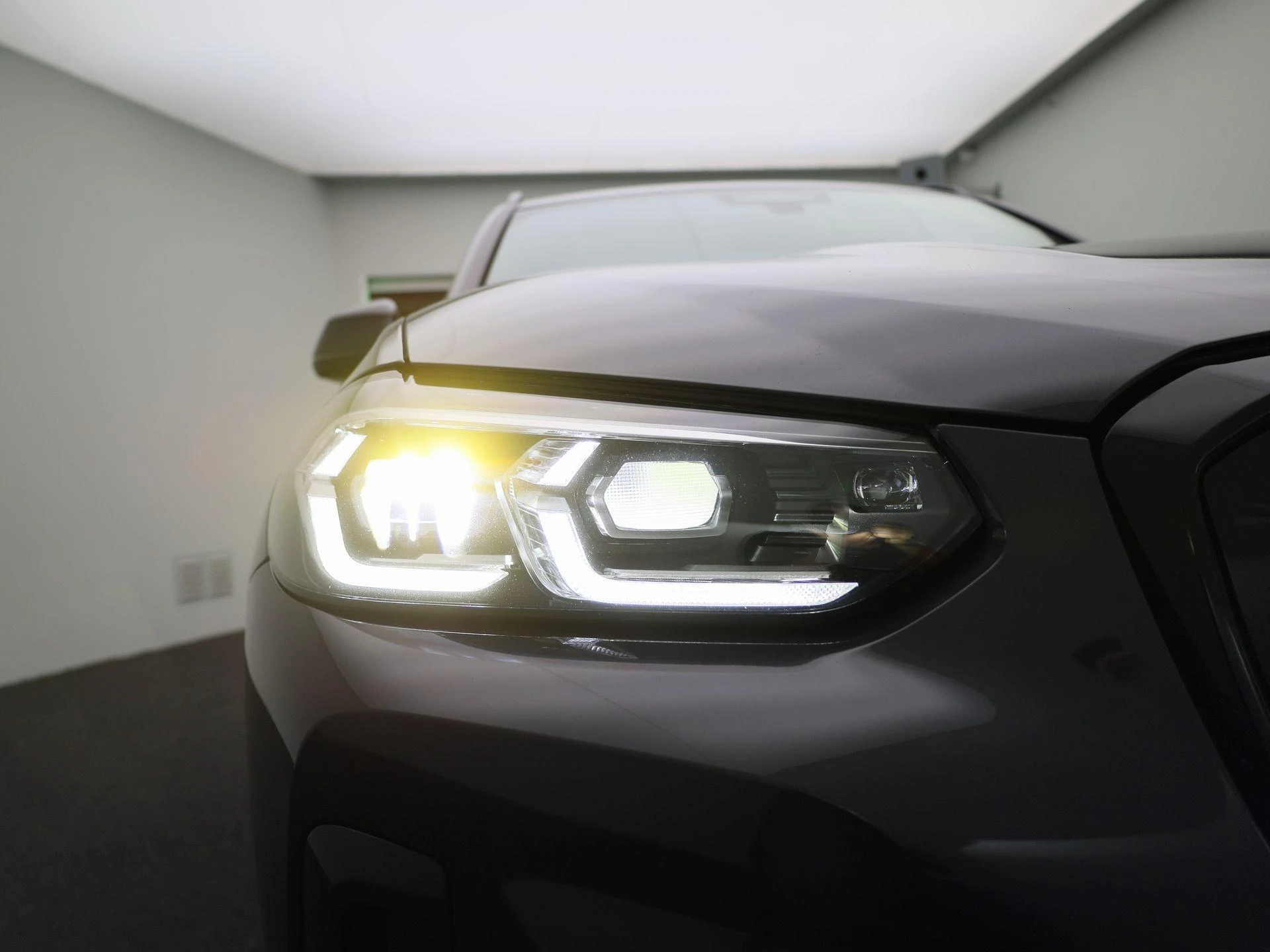BMW-iX3-image-42