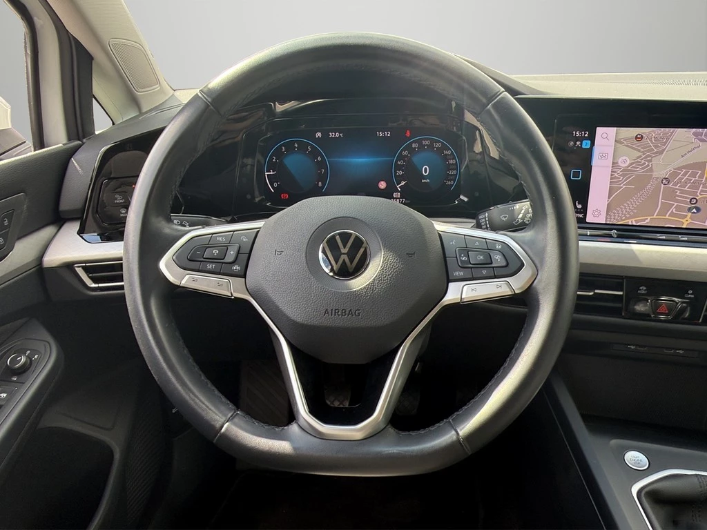 Volkswagen Golf 1.5 TSI Life *NAVI*LED*LENKRADHEIZUNG*SITZHEIZUNG*