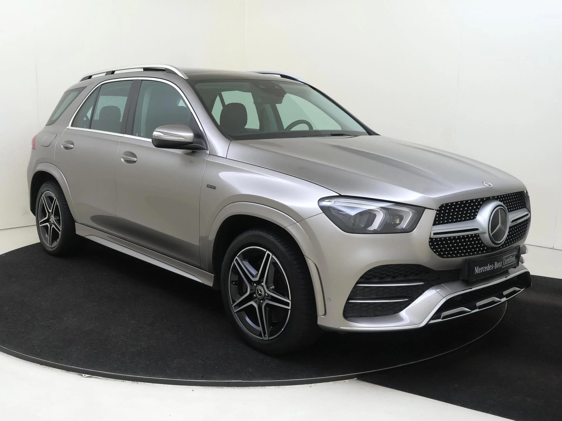 Mercedes-Benz-GLE-image-1