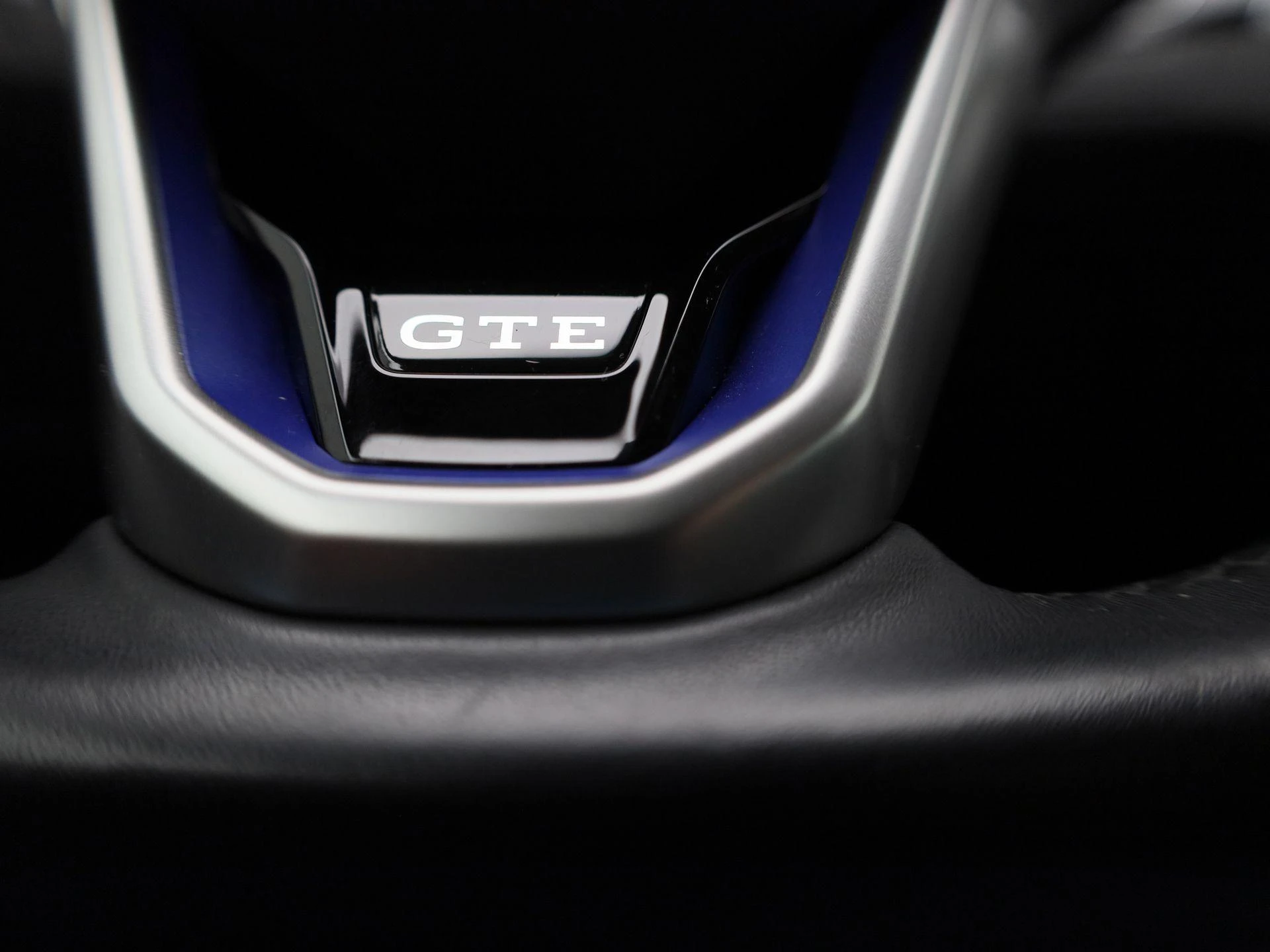 Volkswagen-Passat-image-28