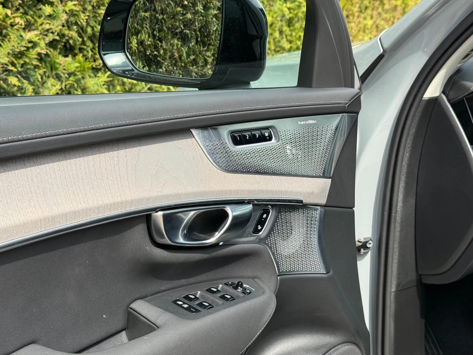 Volvo XC90 T8 Plug-in hybrid AWD Ultra Dark