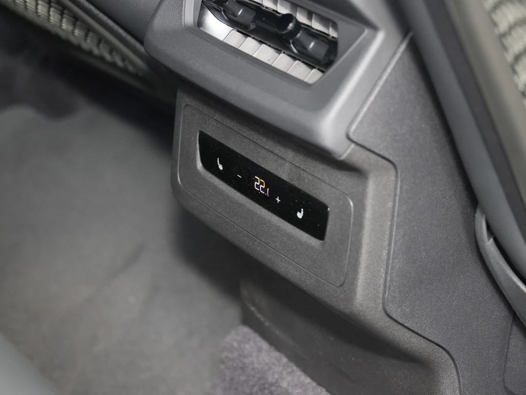 Audi-Q6 e-tron-image-18