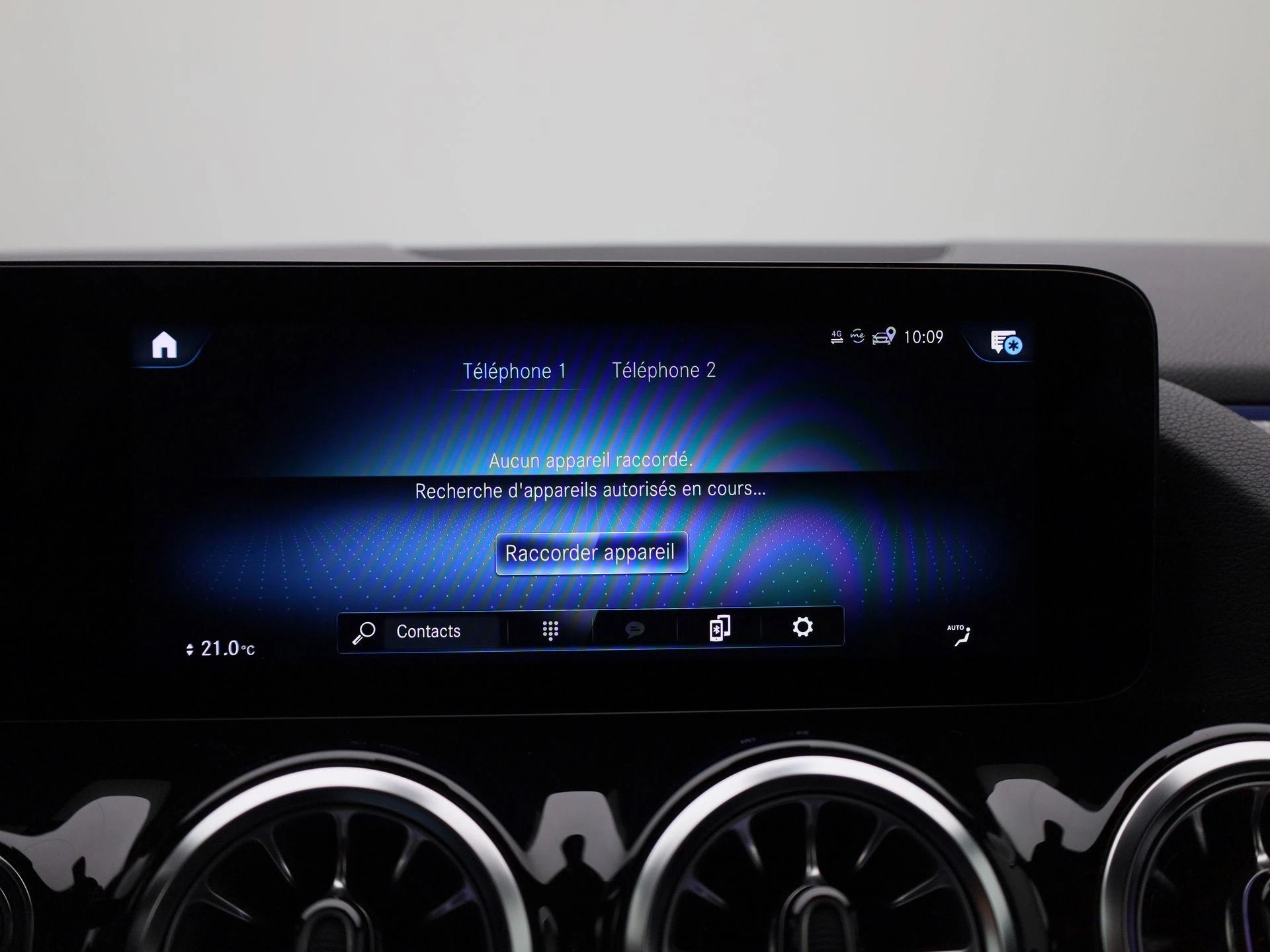 Mercedes-Benz-EQA-image-22