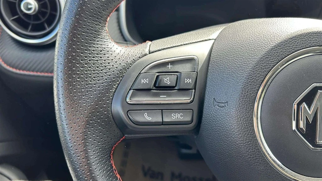 MG-ZS EV-image-10