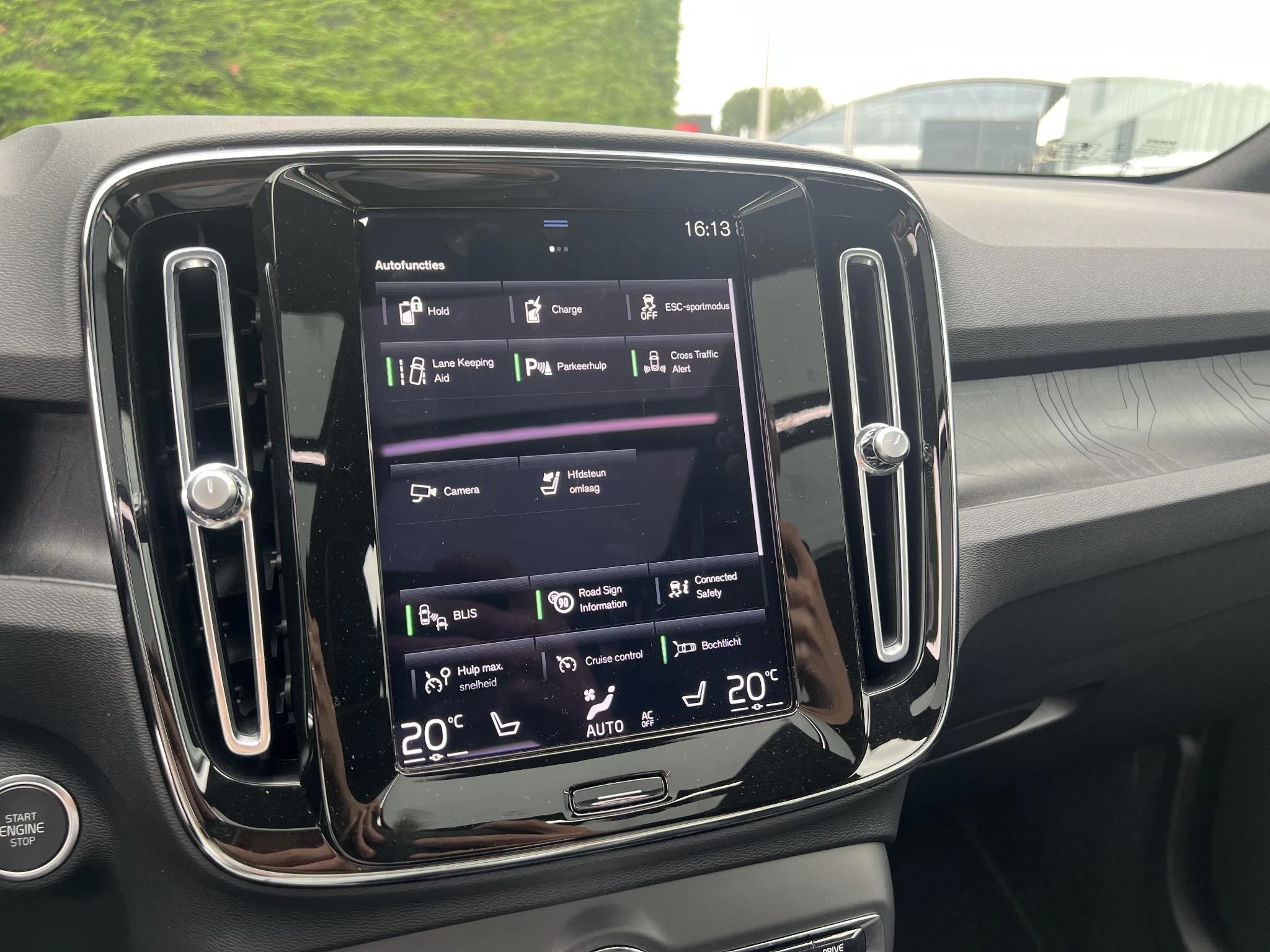 Volvo XC40 T5 Recharge Inscription Panodak Aut.