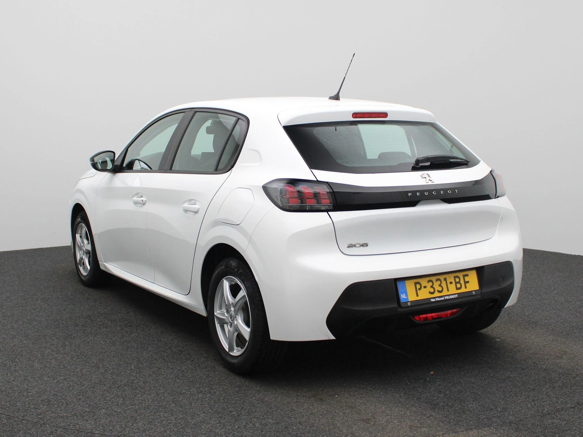 Peugeot-208-image-1