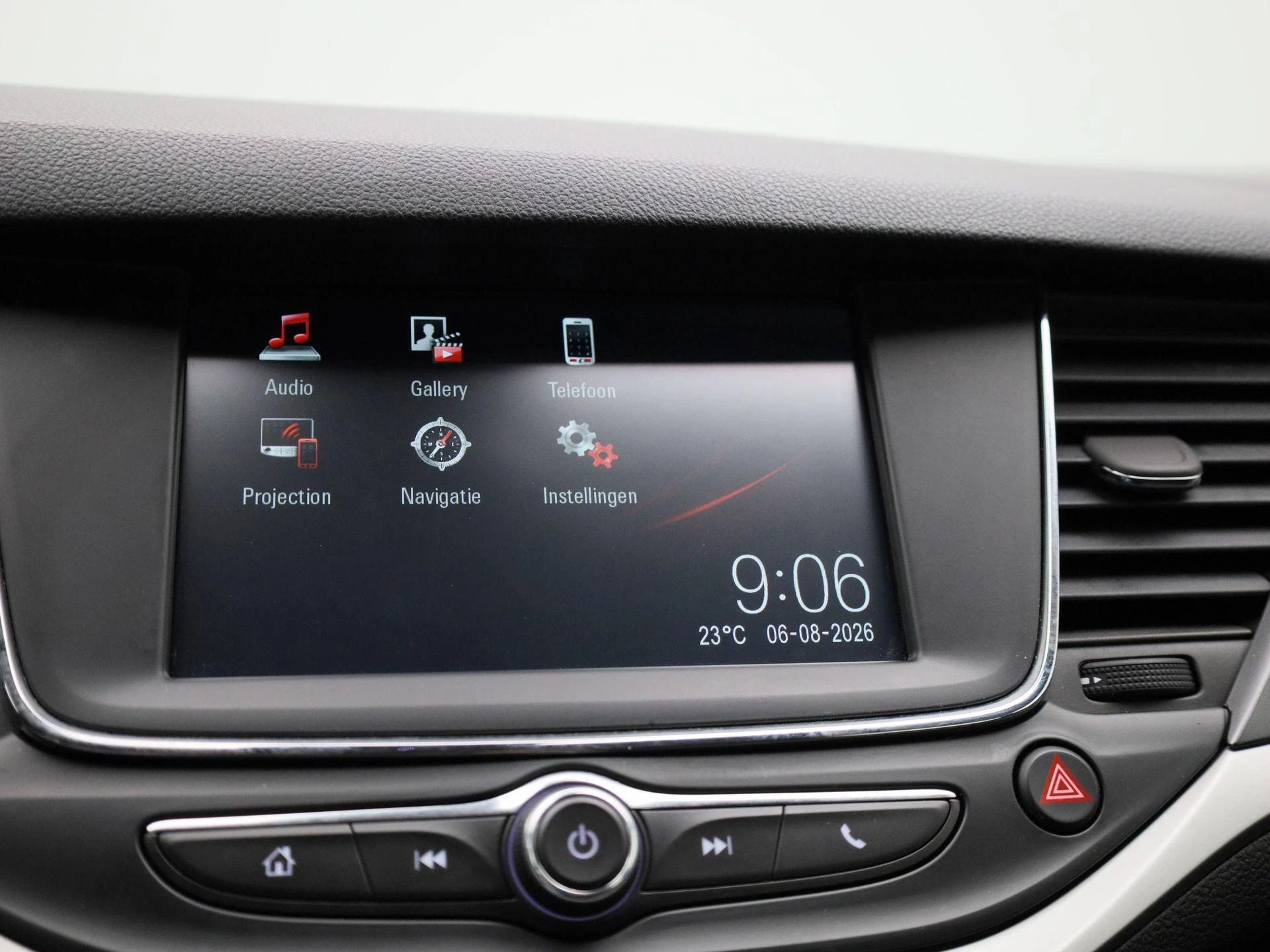 Opel-Astra-image-13