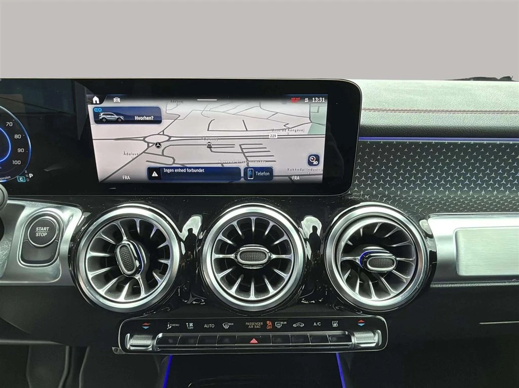Mercedes-Benz-EQB-image-15